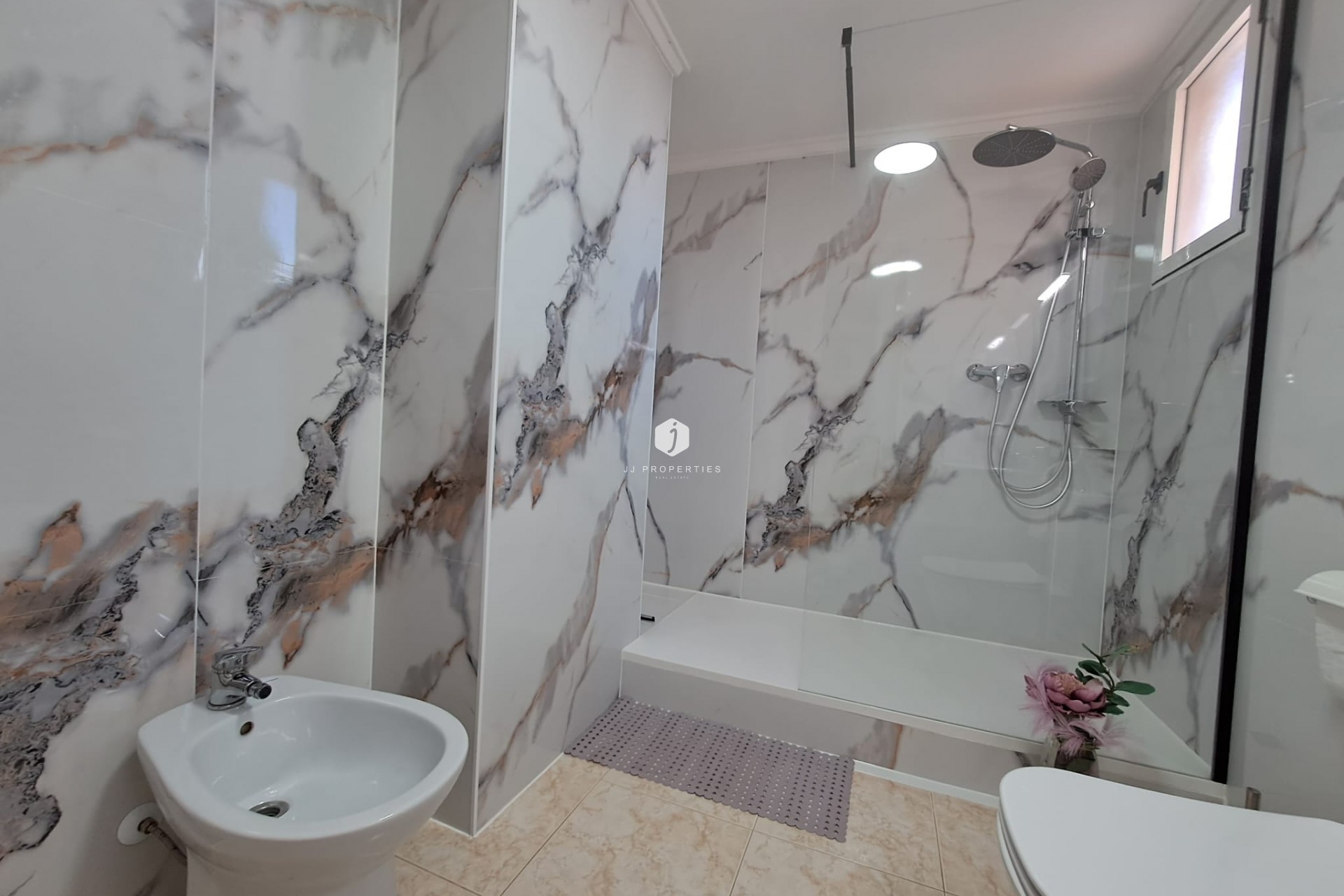 Segunda mano - Apartamento / piso -
Torrevieja - Costa Blanca