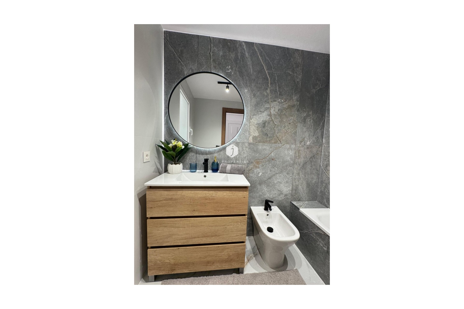 Segunda mano - Apartamento / piso -
Torrevieja - Costa Blanca