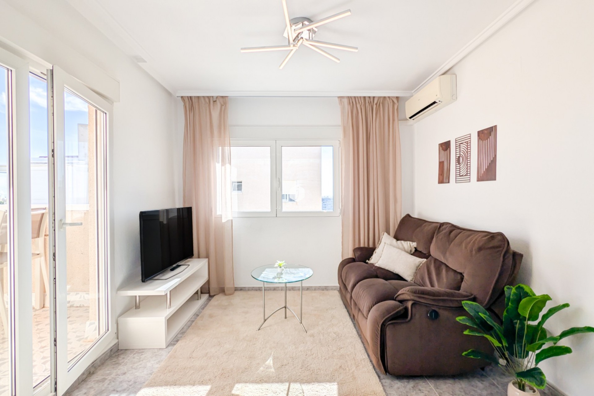 Segunda mano - Apartamento / piso -
Torrevieja - Costa Blanca