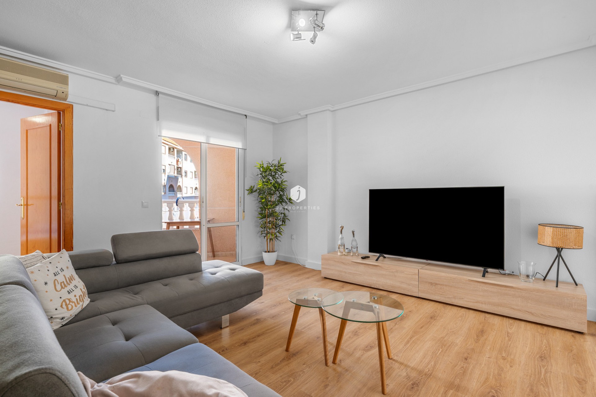 Segunda mano - Apartamento / piso -
Torrevieja - Costa Blanca