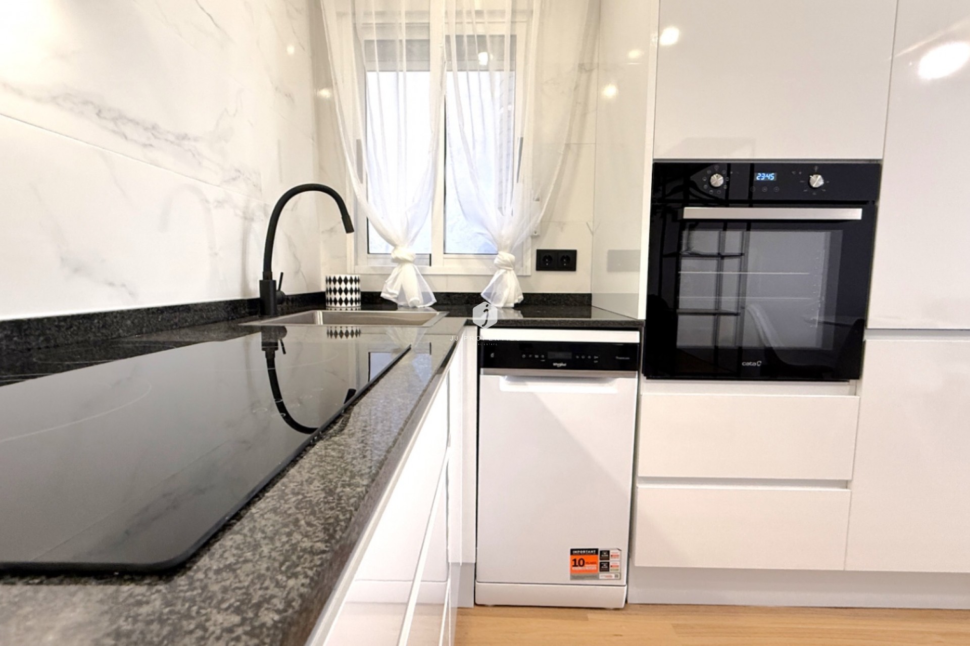 Segunda mano - Apartamento / piso -
Torrevieja - Costa Blanca