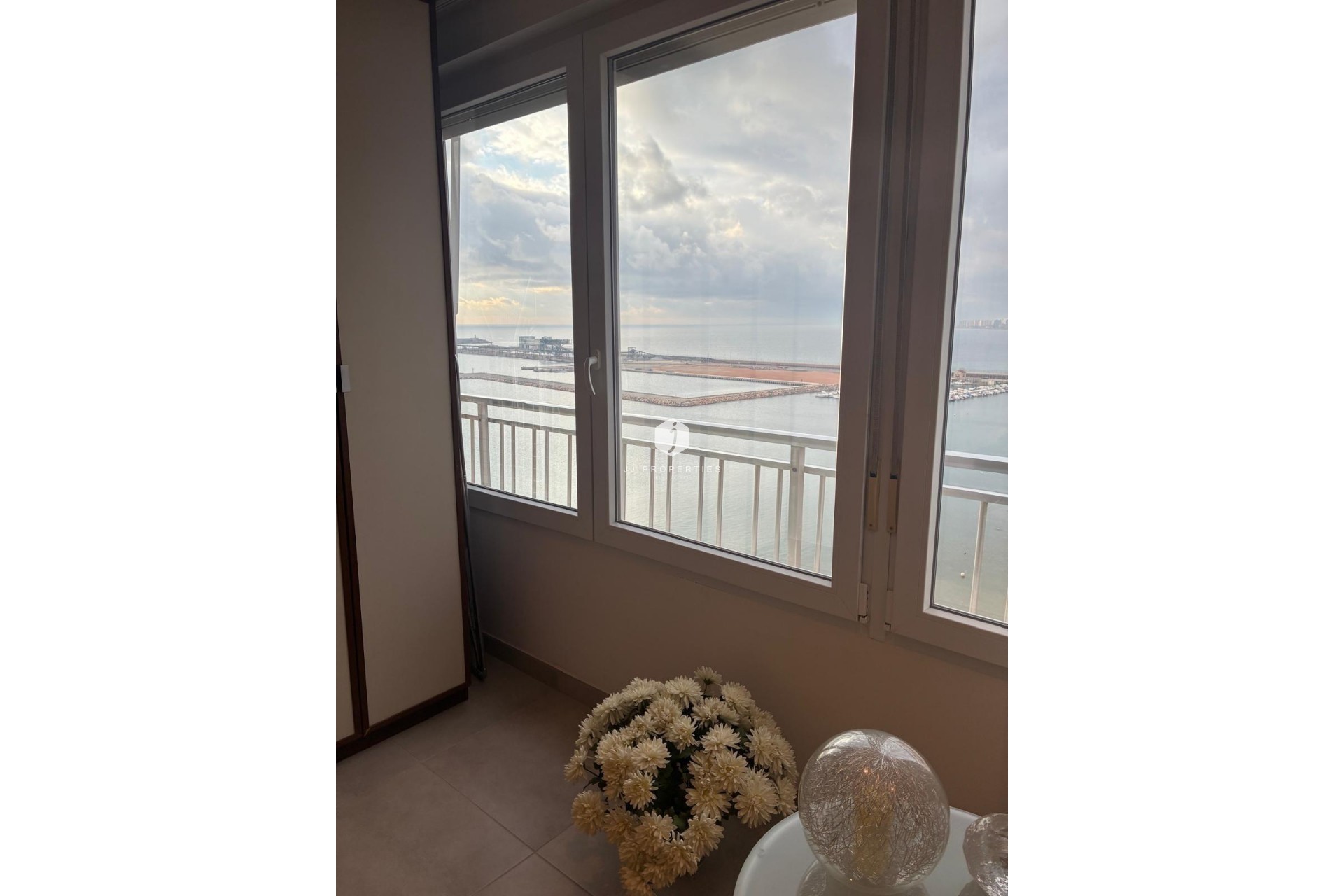 Segunda mano - Apartamento / piso -
Torrevieja - El Acequión - Los Náufragos