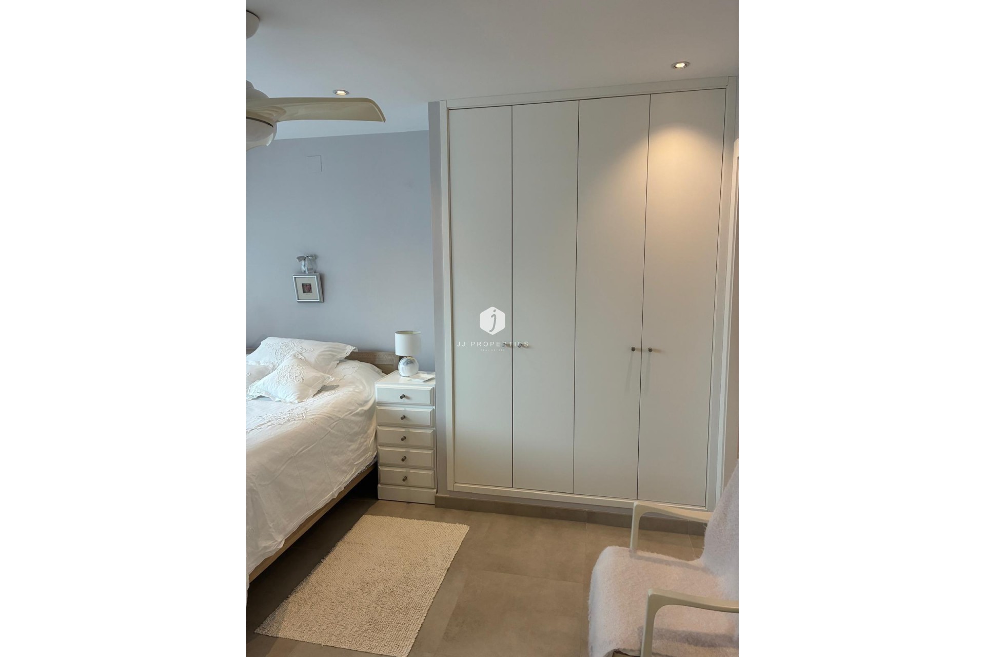 Segunda mano - Apartamento / piso -
Torrevieja - El Acequión - Los Náufragos