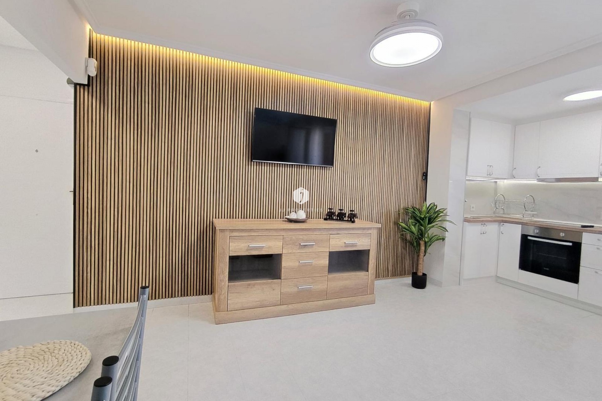 Segunda mano - Apartamento / piso -
Torrevieja - El molino