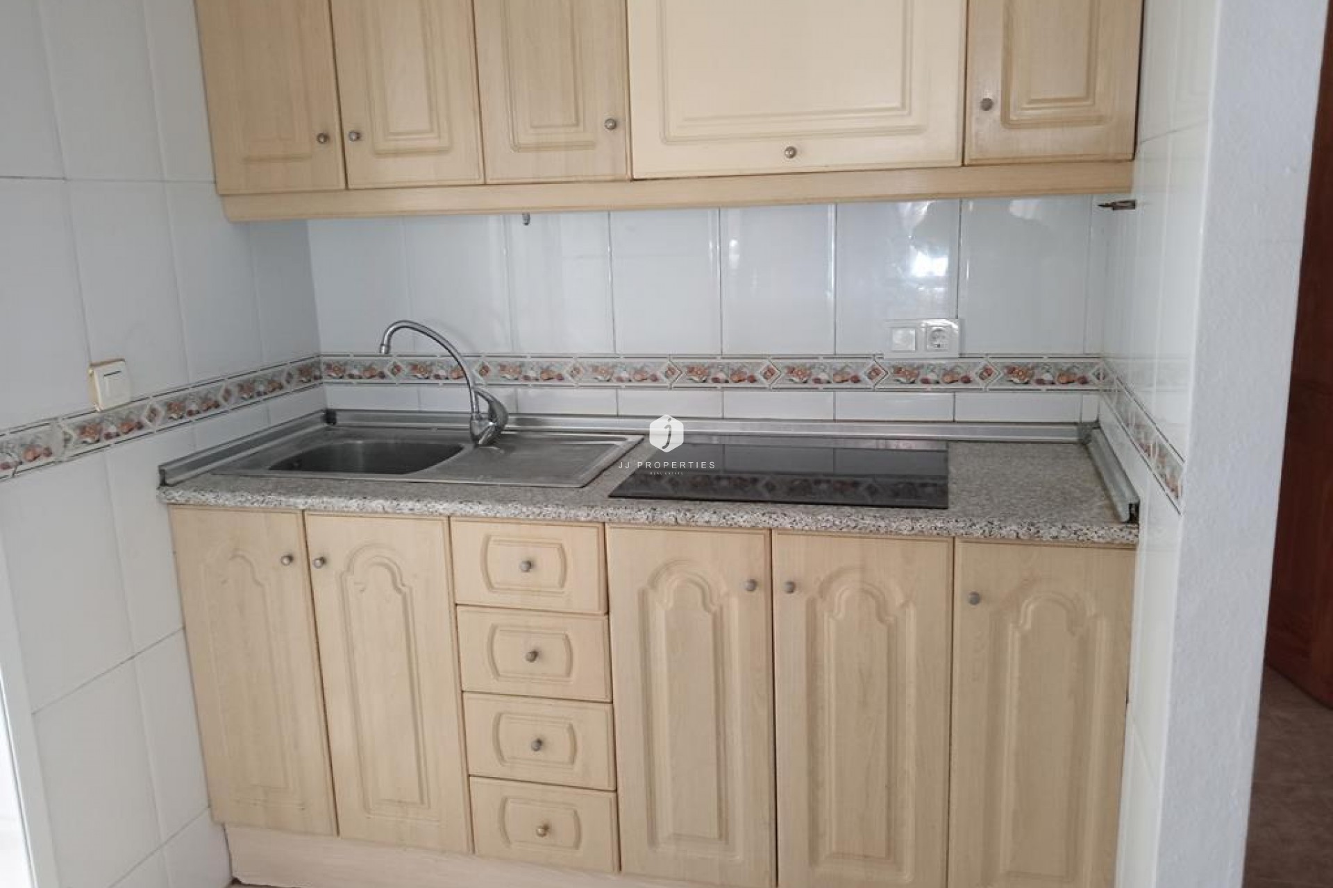 Segunda mano - Apartamento / piso -
Torrevieja - El molino