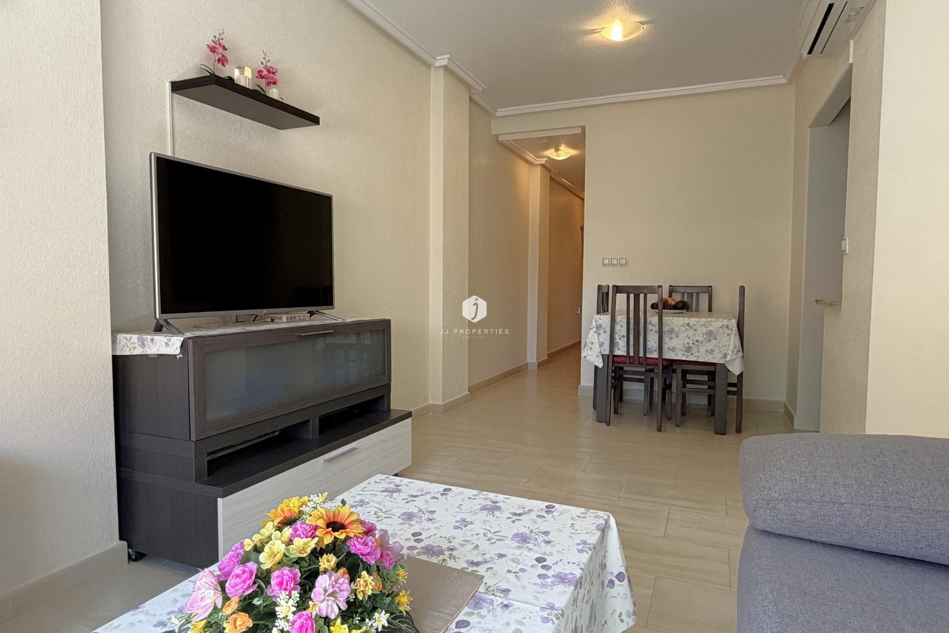 Segunda mano - Apartamento / piso -
Torrevieja - El molino