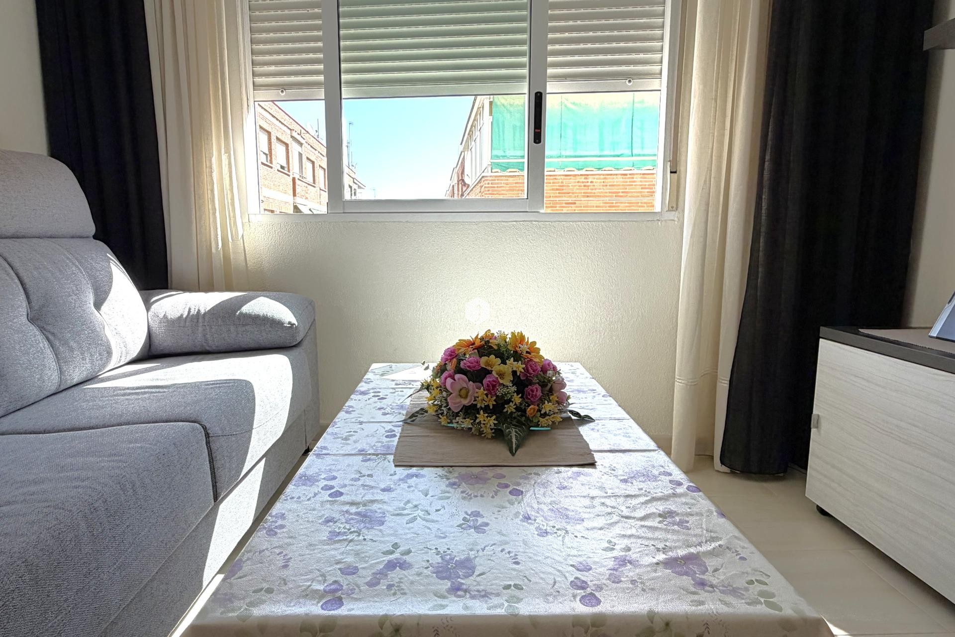 Segunda mano - Apartamento / piso -
Torrevieja - El molino