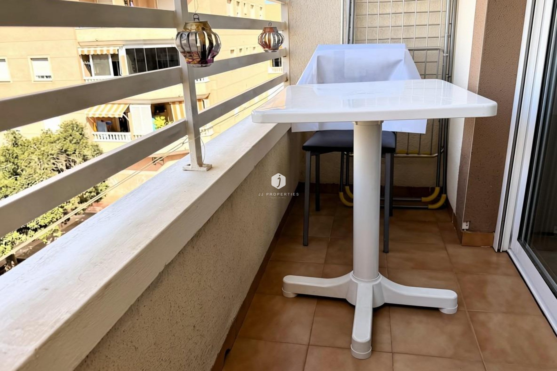 Segunda mano - Apartamento / piso -
Torrevieja - El molino