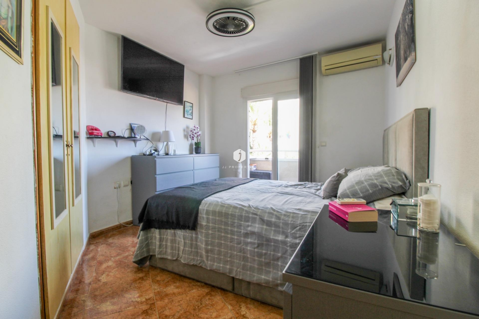 Segunda mano - Apartamento / piso -
Torrevieja - El molino