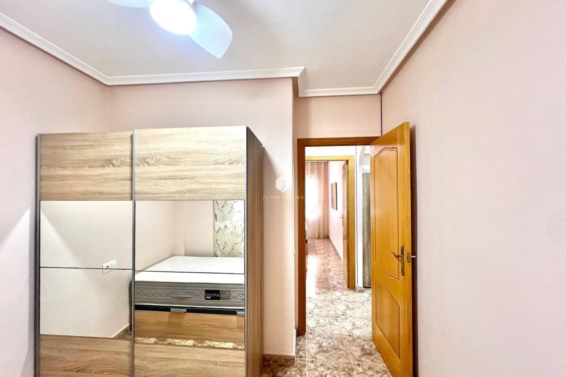 Segunda mano - Apartamento / piso -
Torrevieja - Estacion de autobuses