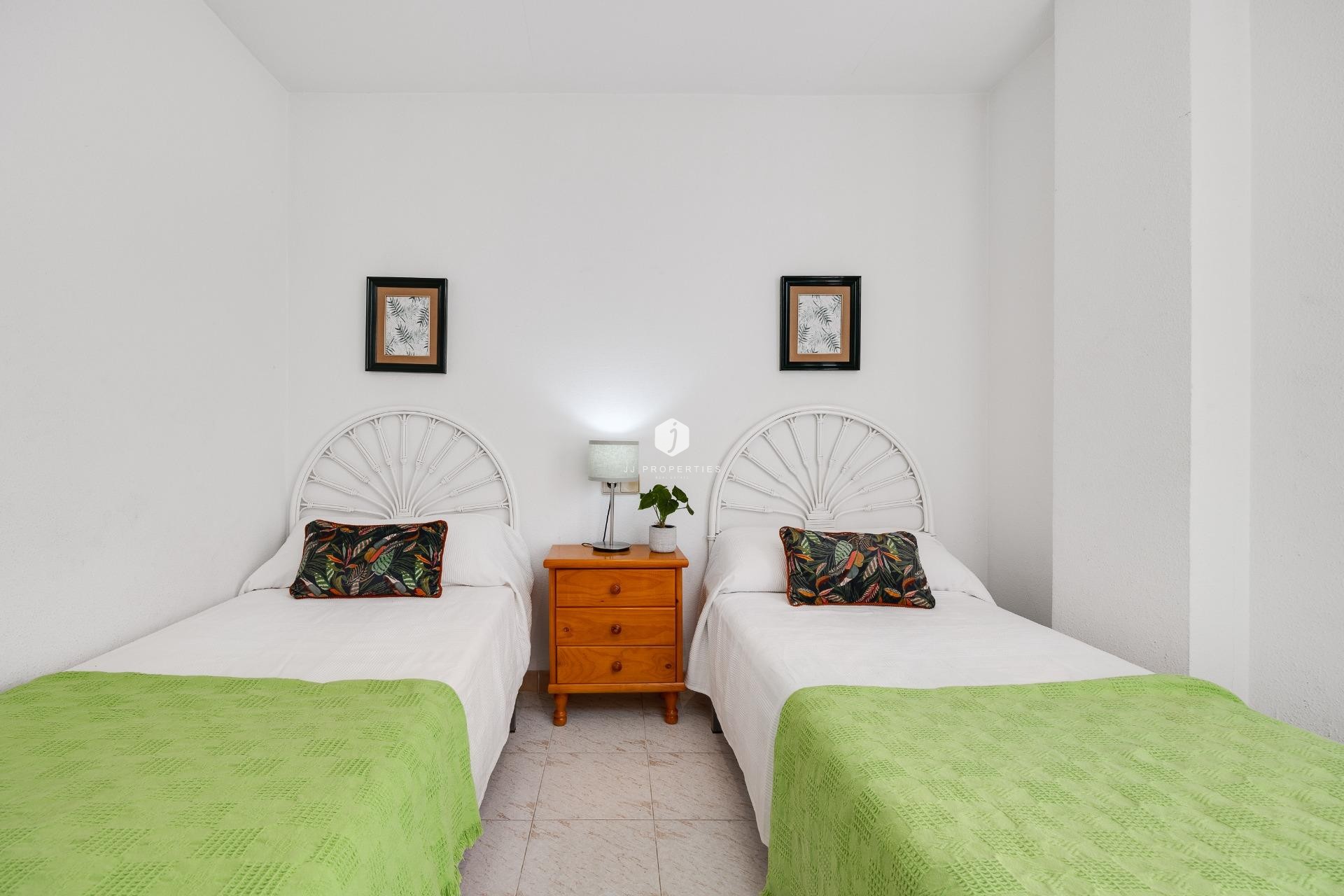 Segunda mano - Apartamento / piso -
Torrevieja - Estacion de autobuses