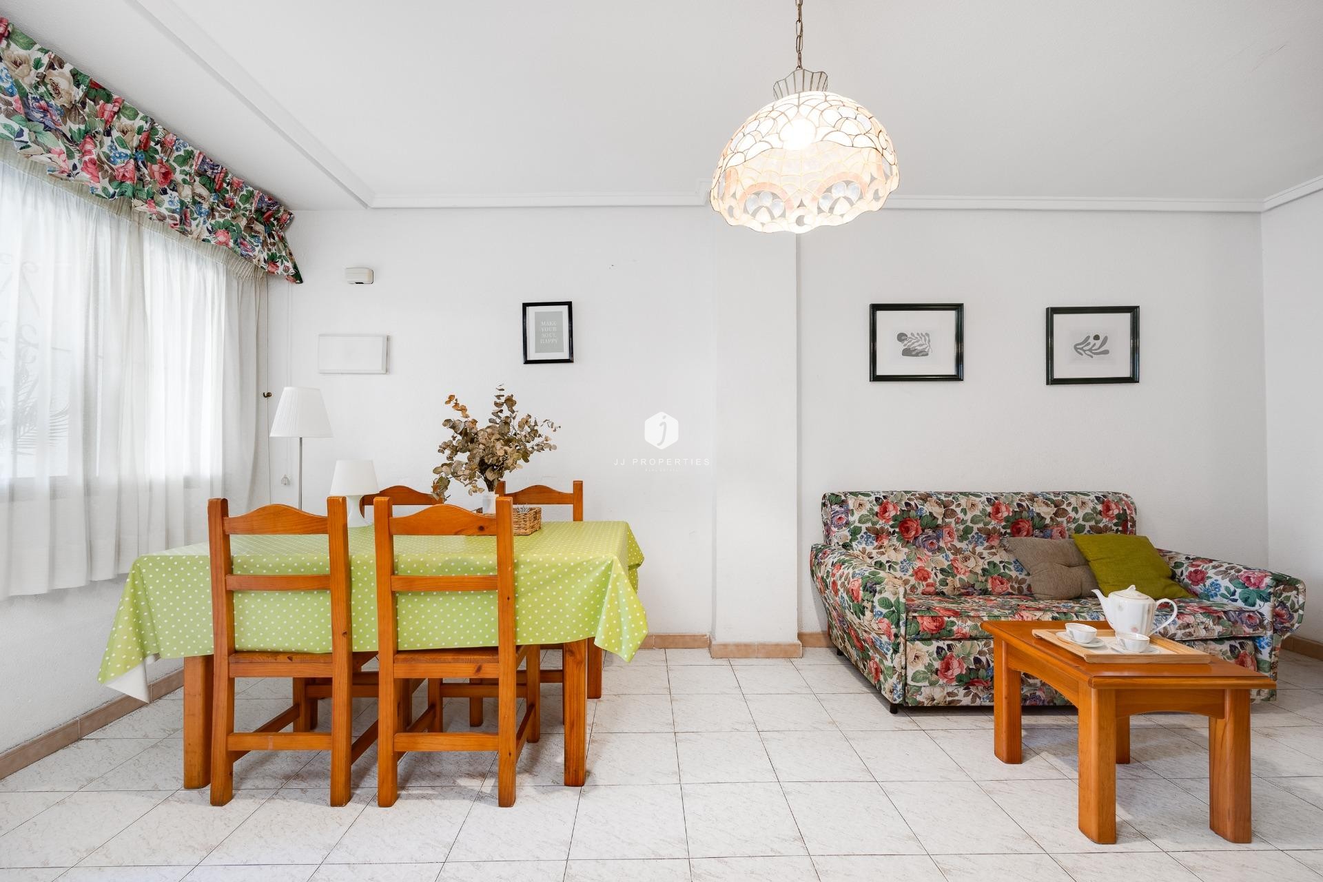 Segunda mano - Apartamento / piso -
Torrevieja - Estacion de autobuses