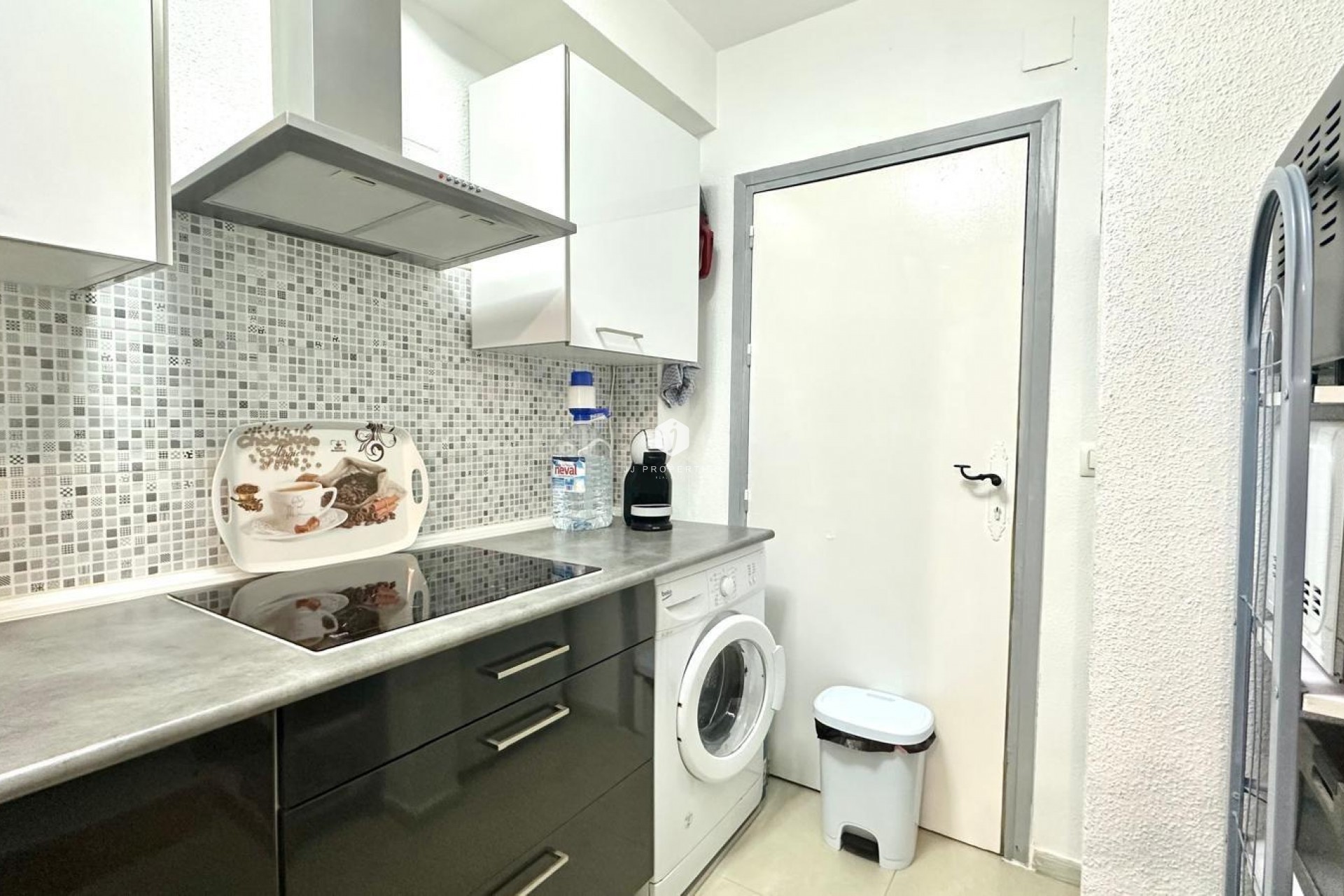 Segunda mano - Apartamento / piso -
Torrevieja - Estacion de autobuses