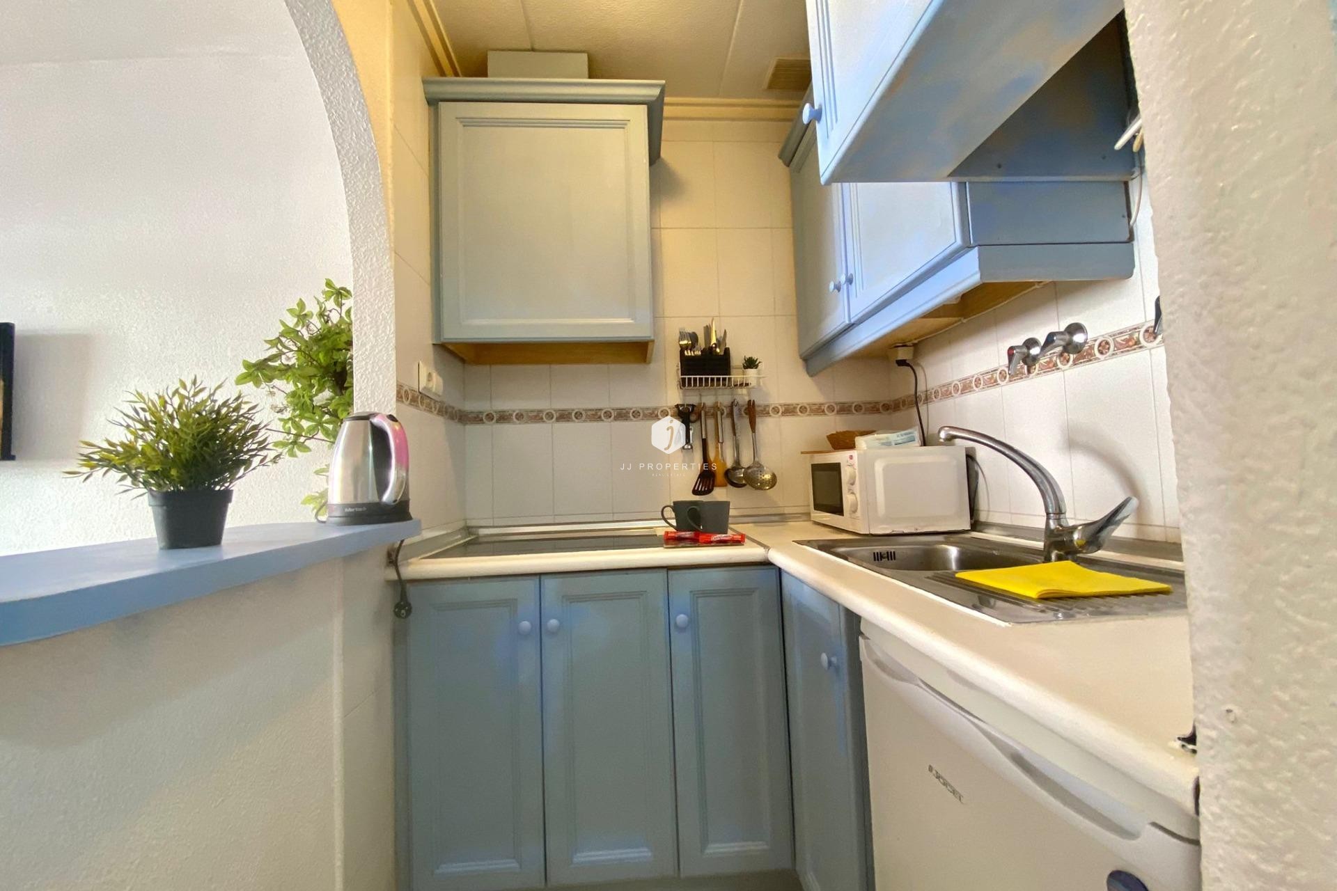 Segunda mano - Apartamento / piso -
Torrevieja - Estacion de autobuses