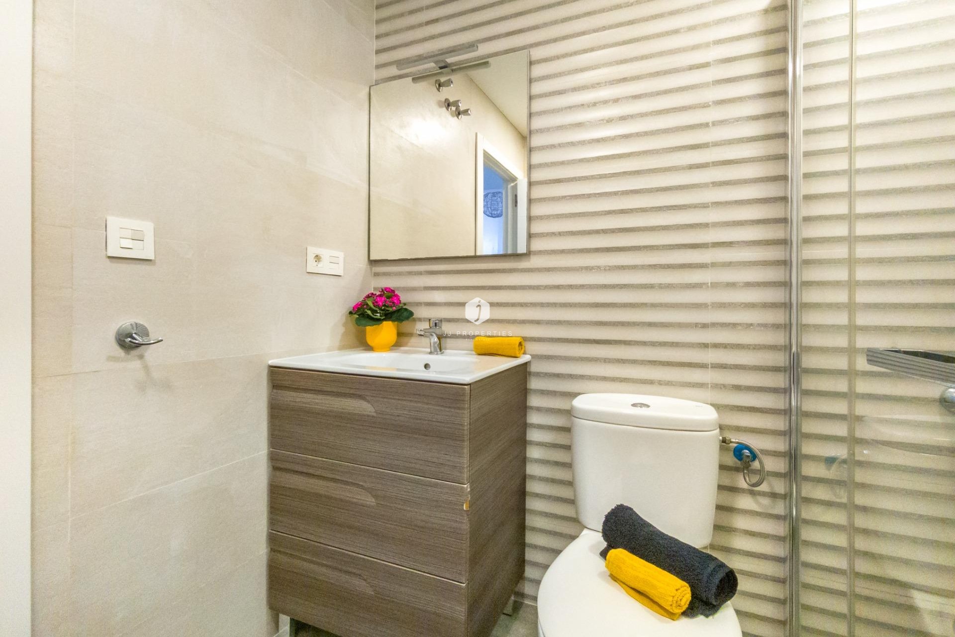 Segunda mano - Apartamento / piso -
Torrevieja - Estacion de autobuses