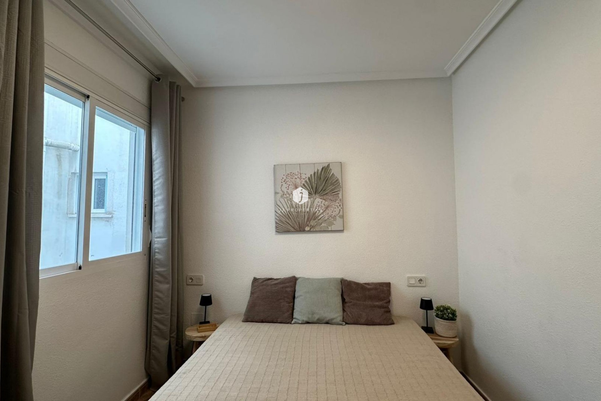 Segunda mano - Apartamento / piso -
Torrevieja - Estacion de autobuses