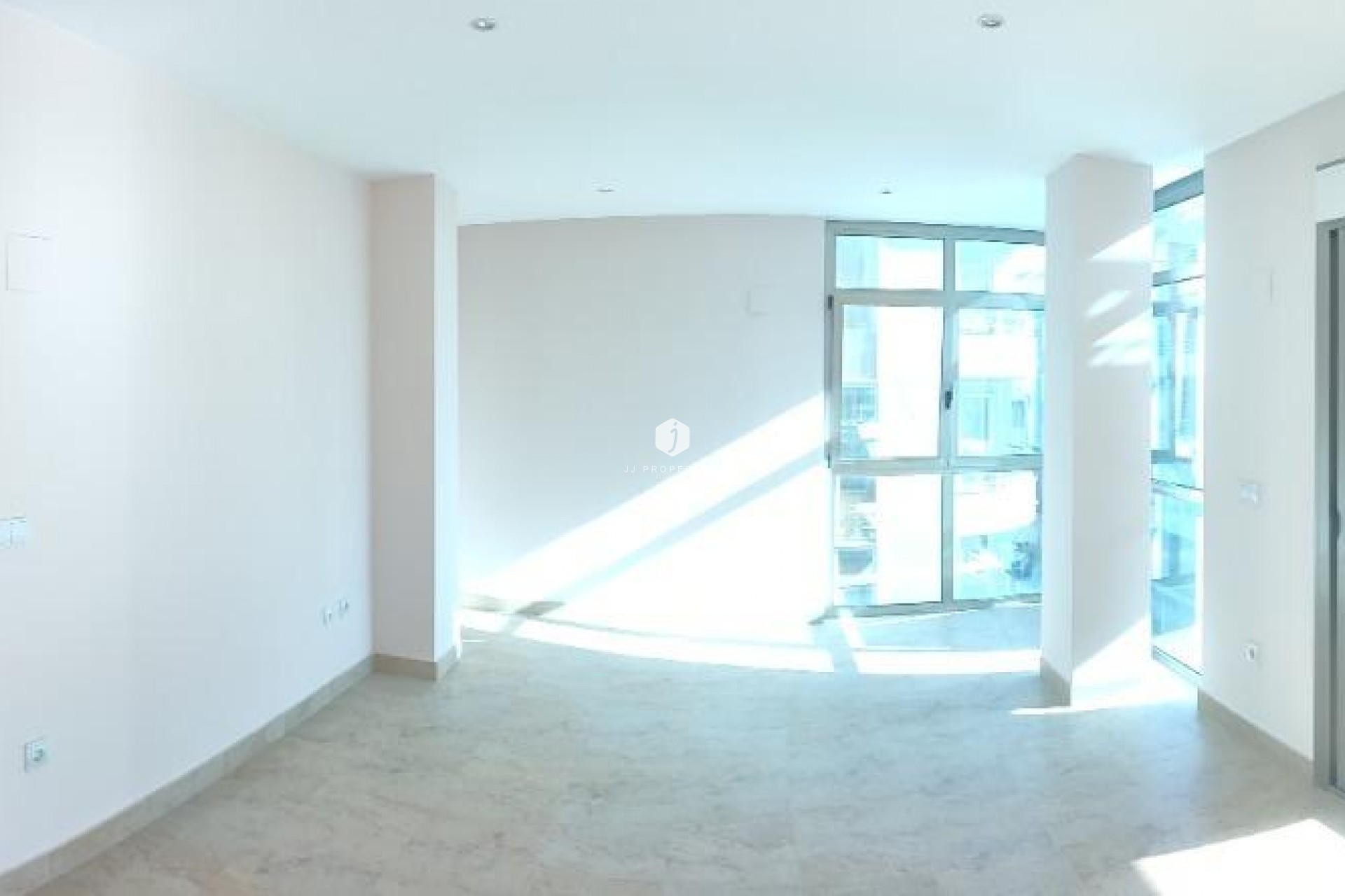 Segunda mano - Apartamento / piso -
Torrevieja - Estacion de autobuses