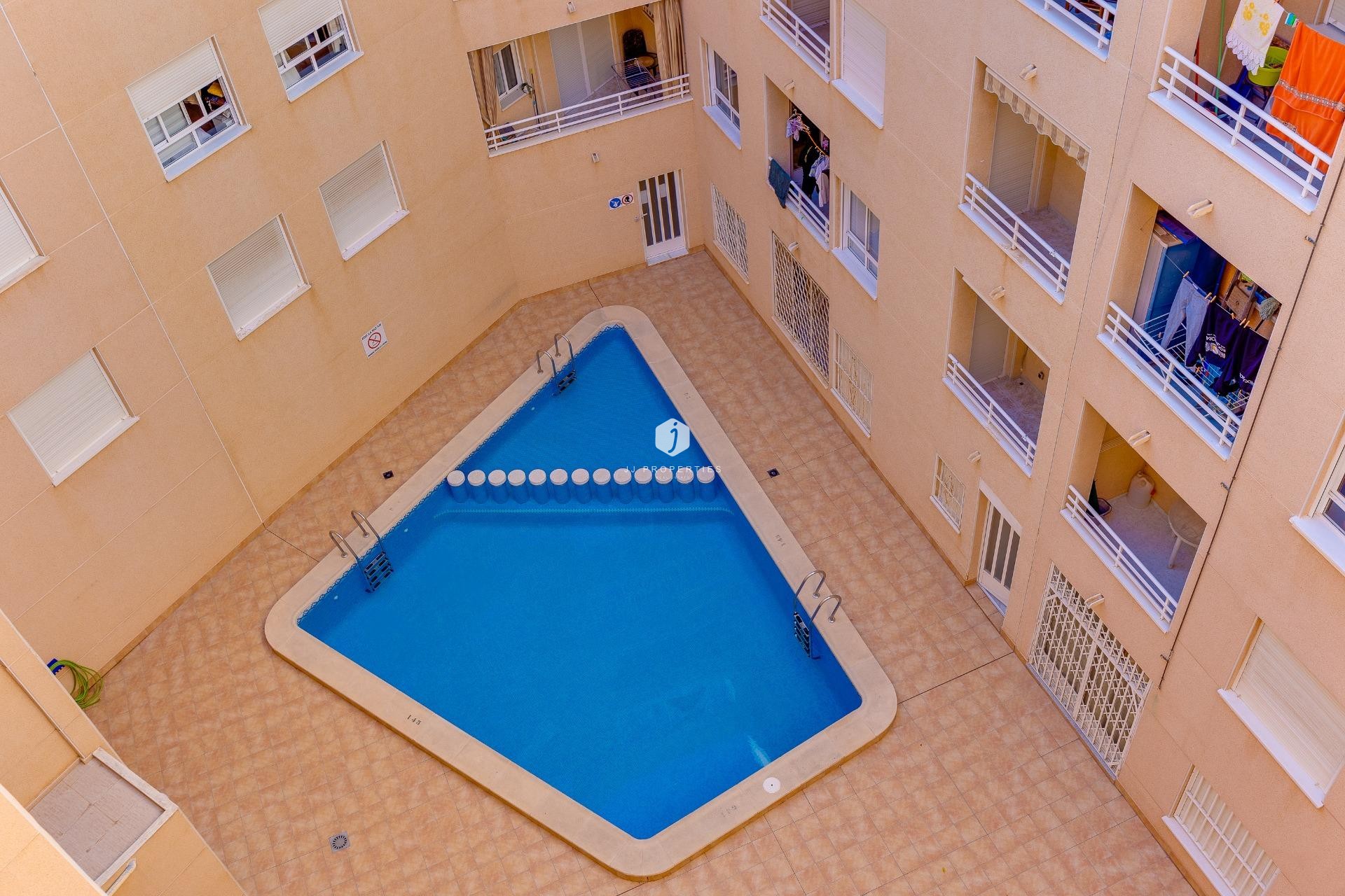 Segunda mano - Apartamento / piso -
Torrevieja - Estacion de autobuses