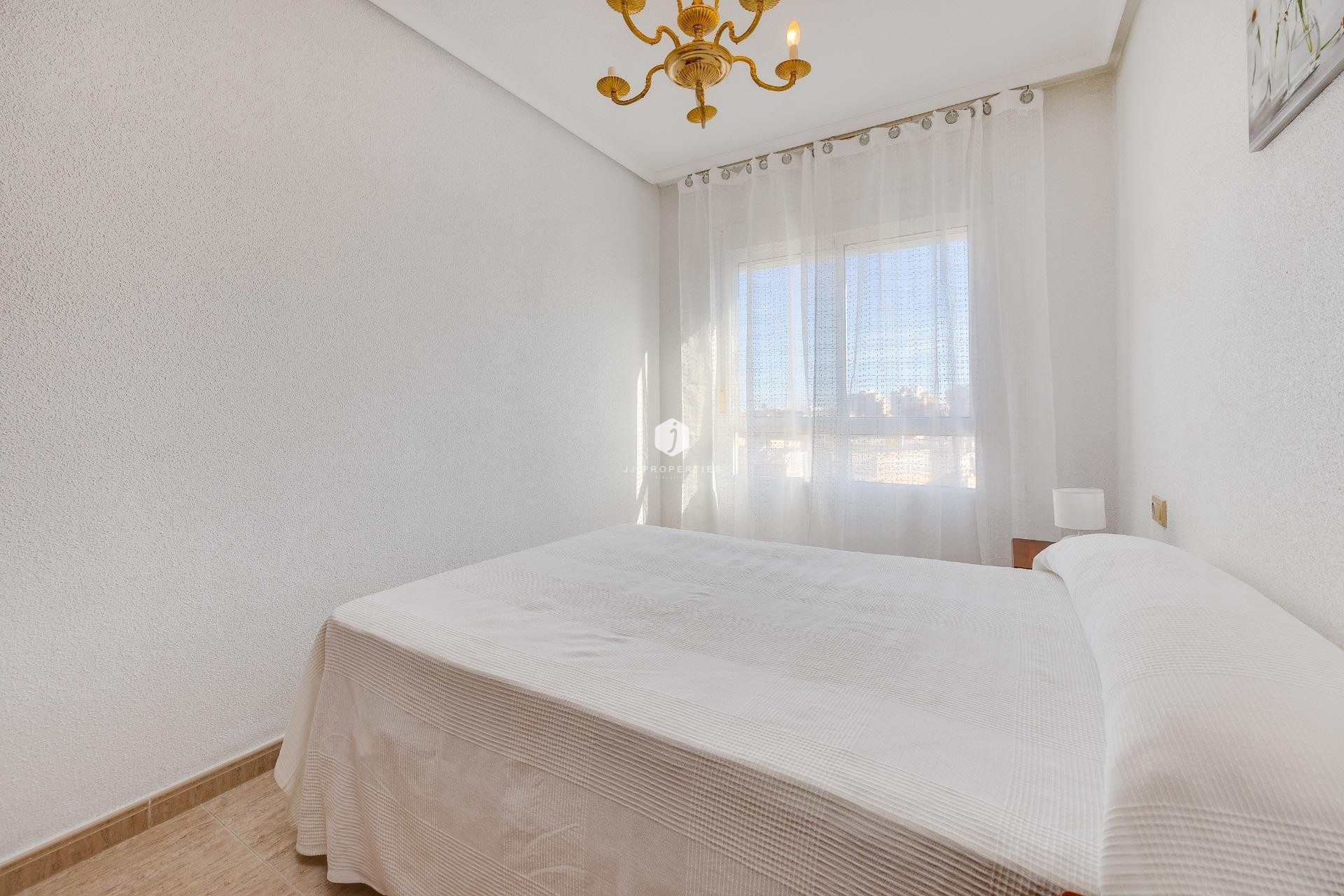 Segunda mano - Apartamento / piso -
Torrevieja - Estacion de autobuses