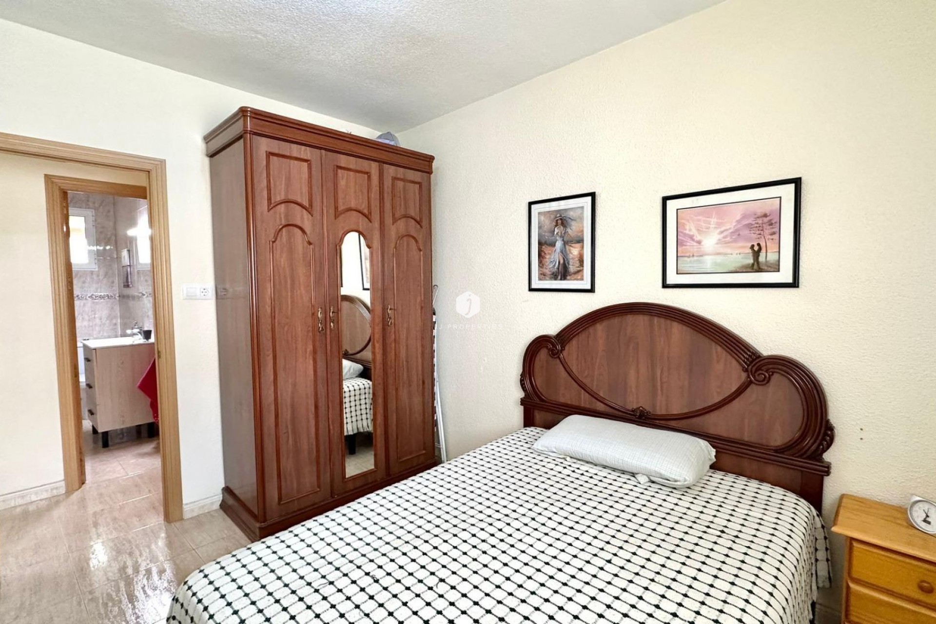 Segunda mano - Apartamento / piso -
Torrevieja - Estacion de autobuses