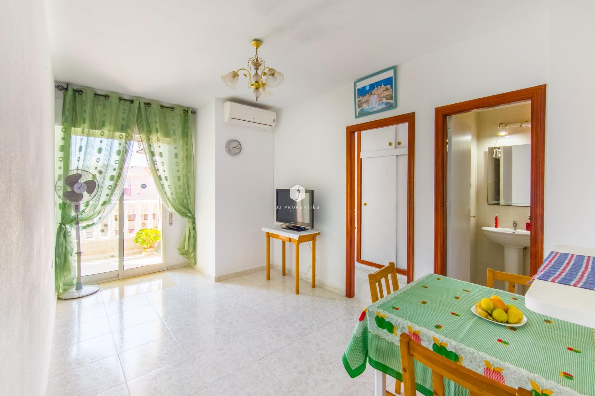 Segunda mano - Apartamento / piso -
Torrevieja - Estacion de autobuses