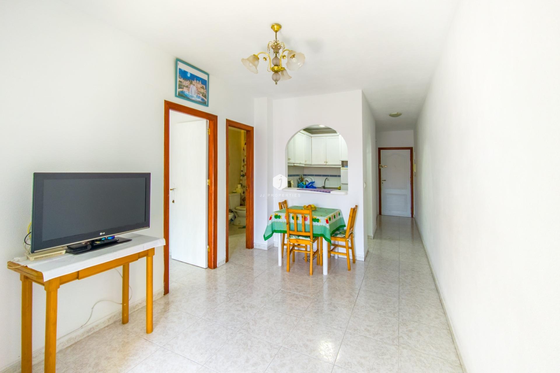 Segunda mano - Apartamento / piso -
Torrevieja - Estacion de autobuses