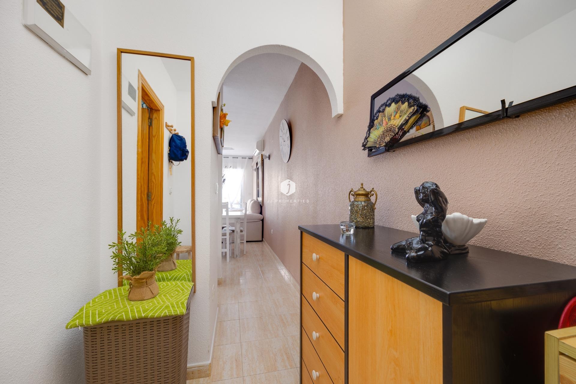 Segunda mano - Apartamento / piso -
Torrevieja - Estacion de autobuses