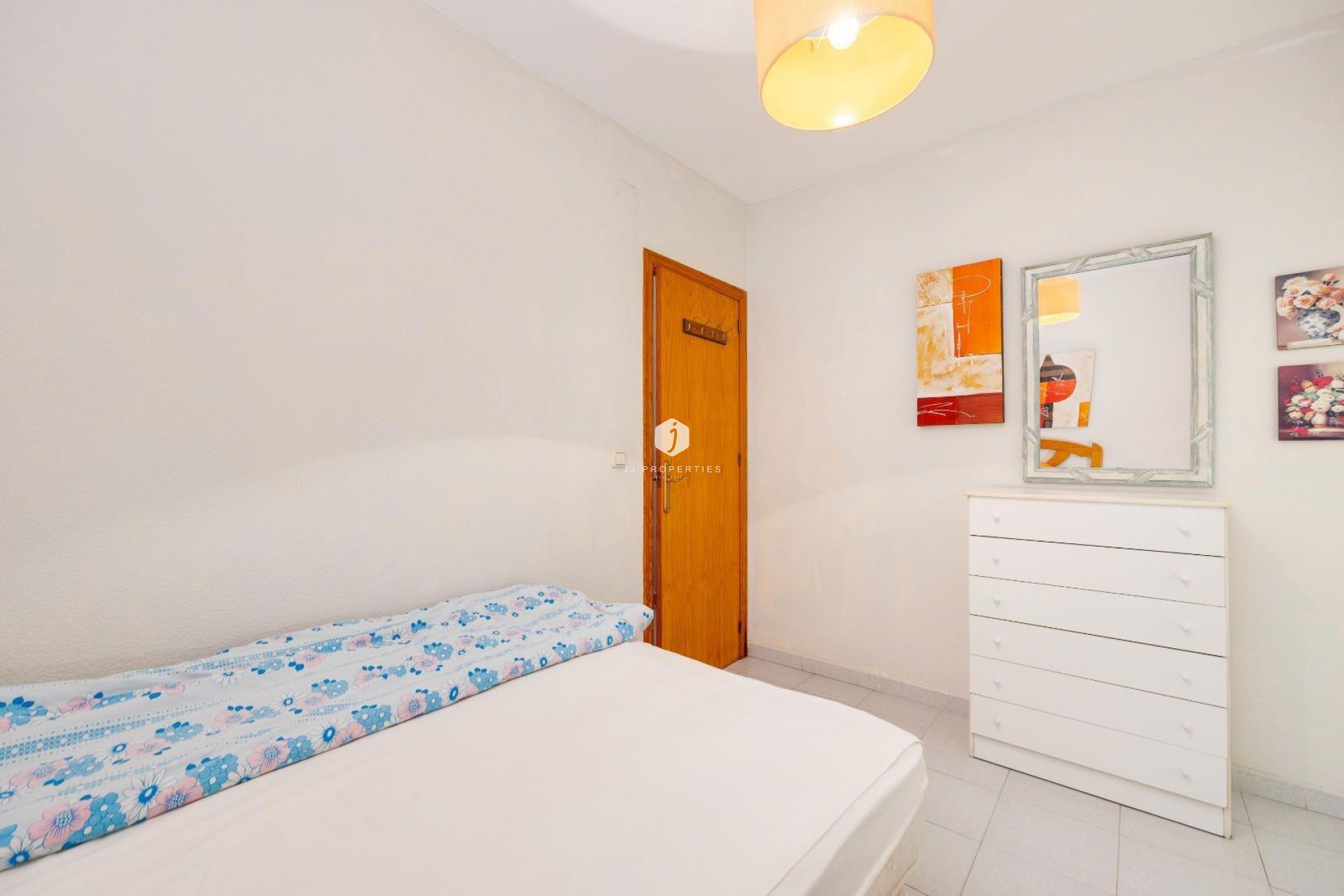Segunda mano - Apartamento / piso -
Torrevieja - Estacion de autobuses