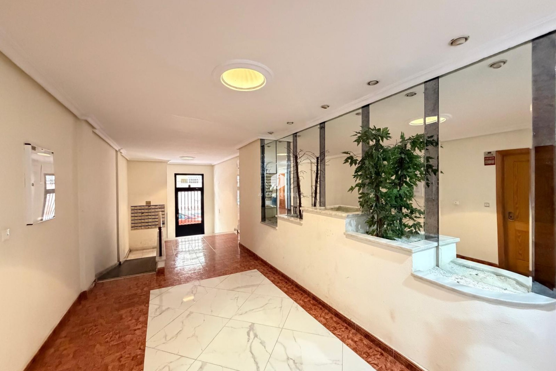 Segunda mano - Apartamento / piso -
Torrevieja - Estacion de autobuses