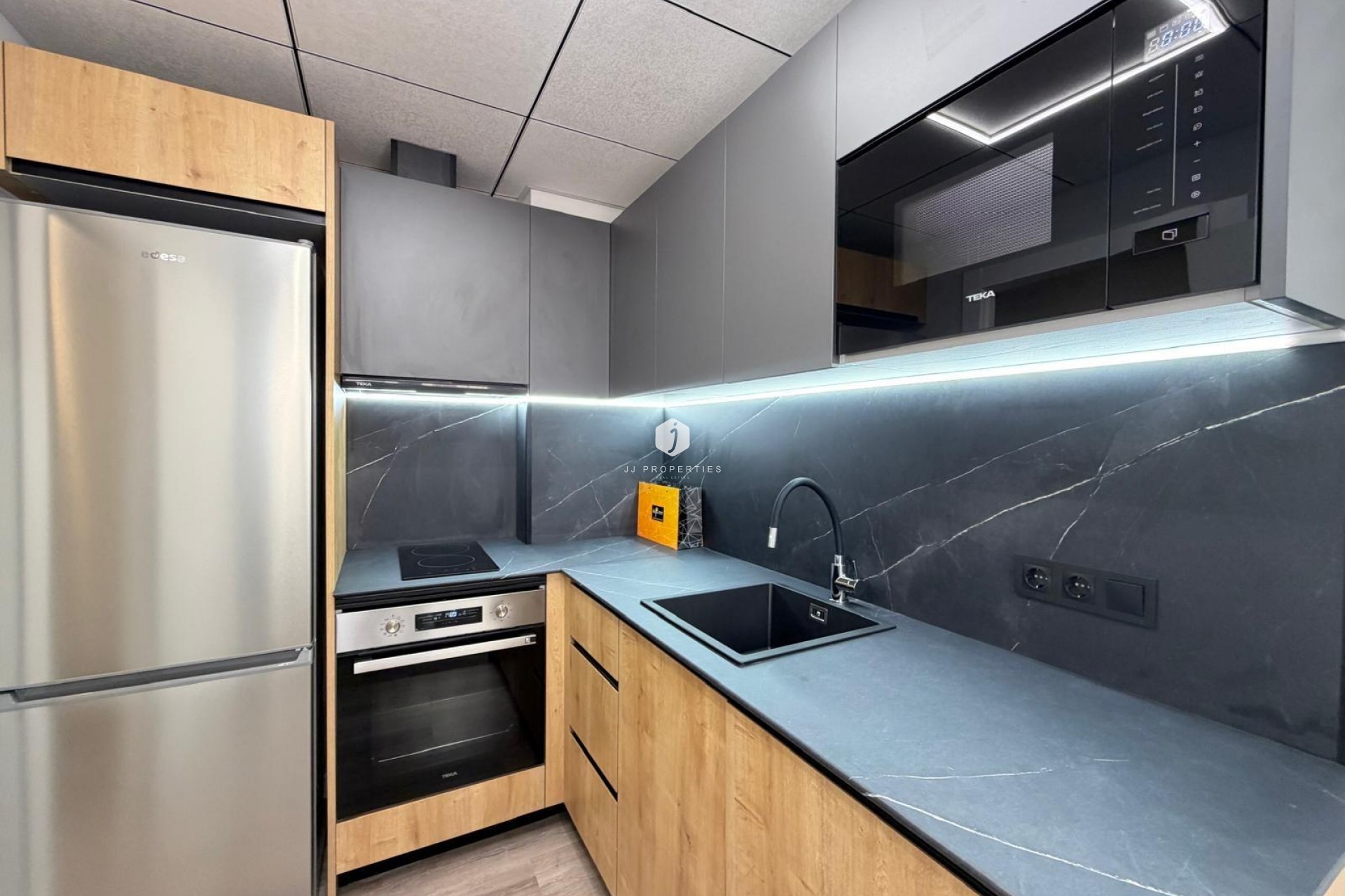 Segunda mano - Apartamento / piso -
Torrevieja - Estacion de autobuses