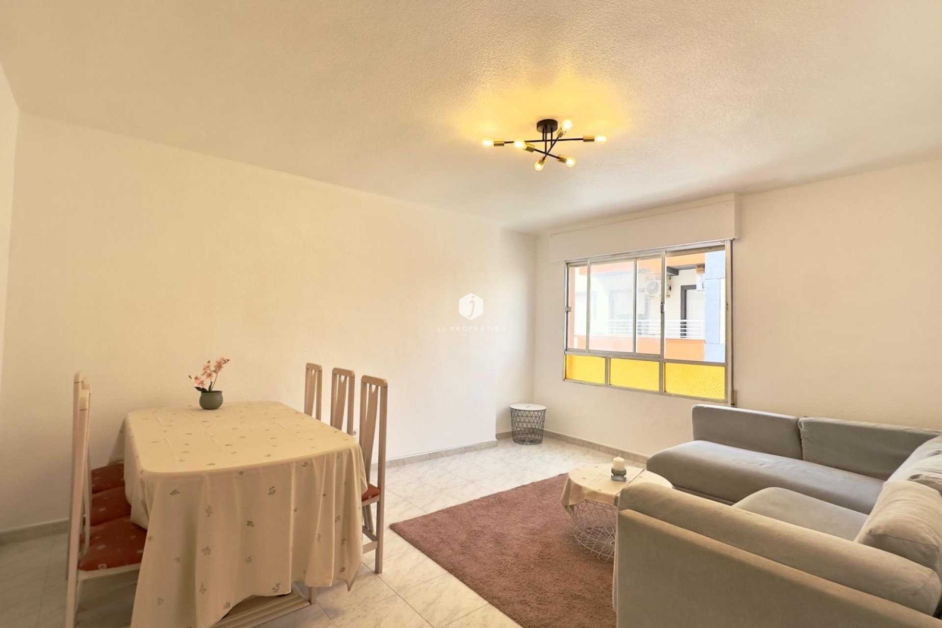 Segunda mano - Apartamento / piso -
Torrevieja - Estacion de autobuses