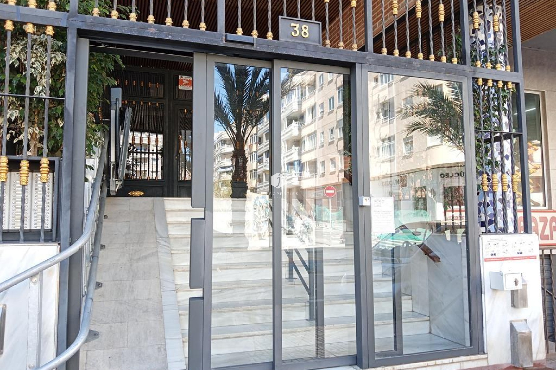 Segunda mano - Apartamento / piso -
Torrevieja - Habaneras