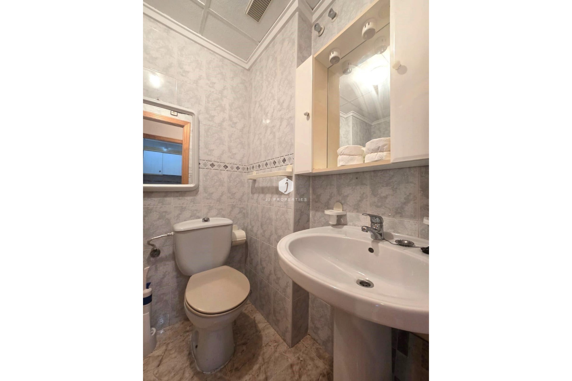 Segunda mano - Apartamento / piso -
Torrevieja - Habaneras