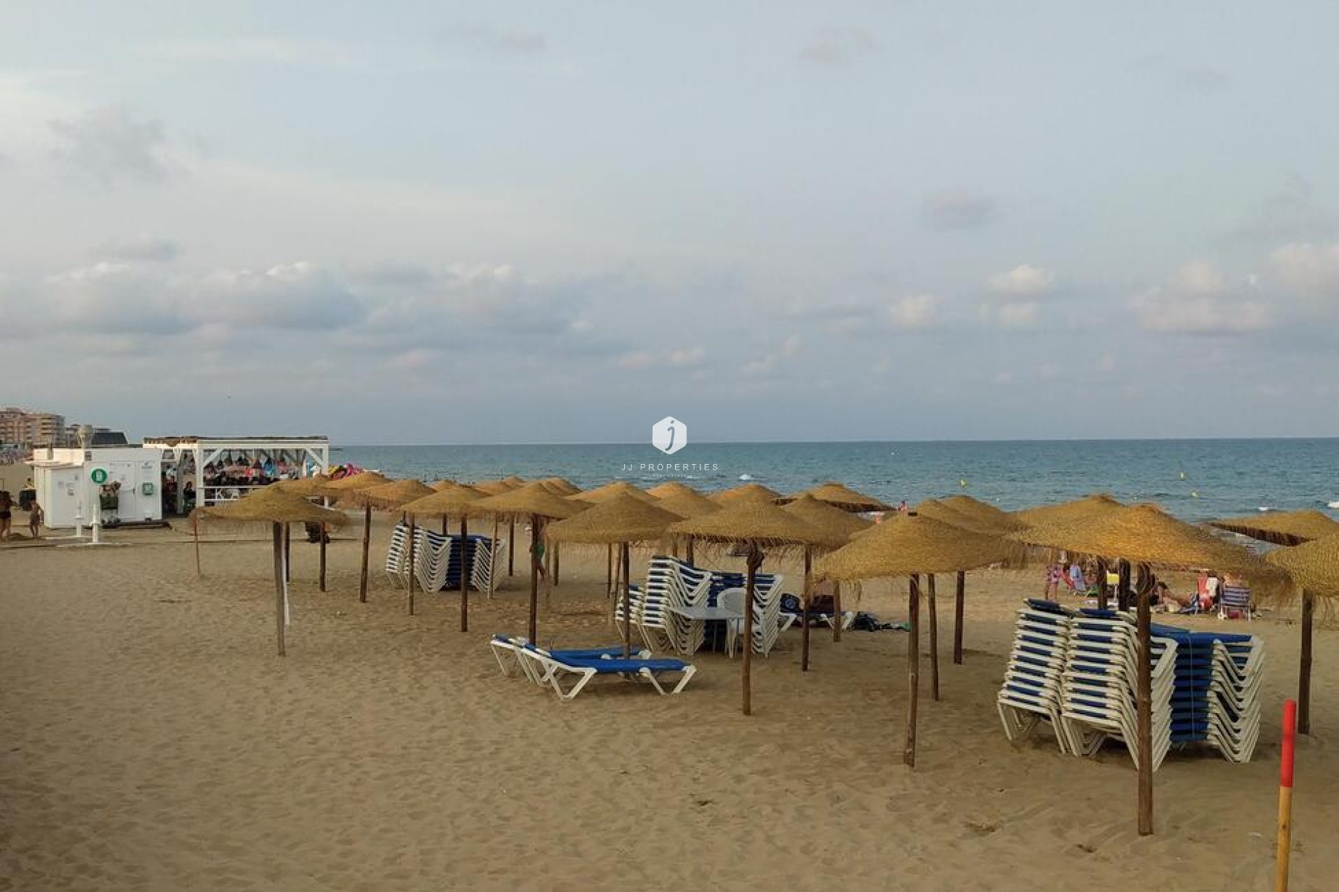 Segunda mano - Apartamento / piso -
Torrevieja - La Mata