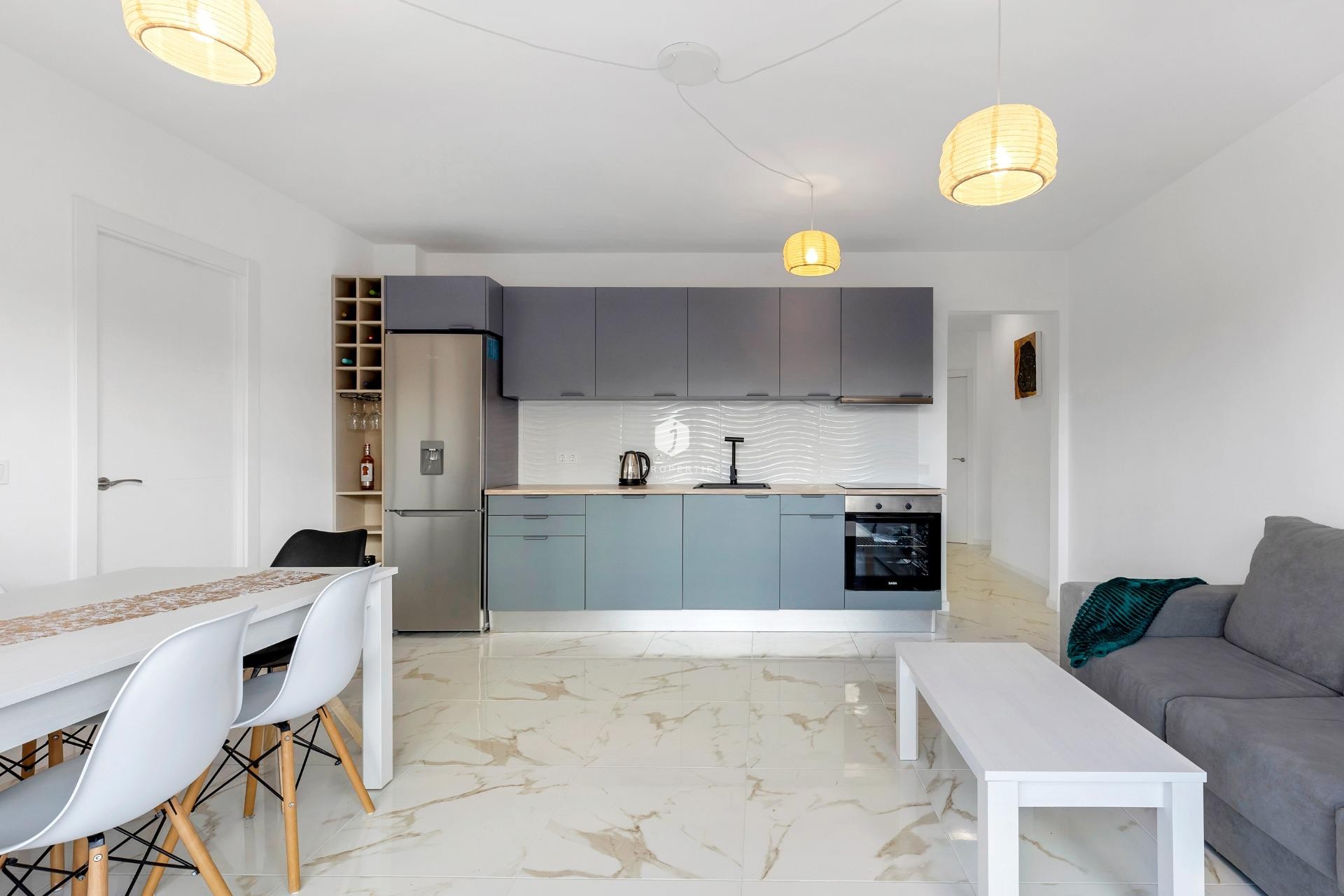 Segunda mano - Apartamento / piso -
Torrevieja - La Mata