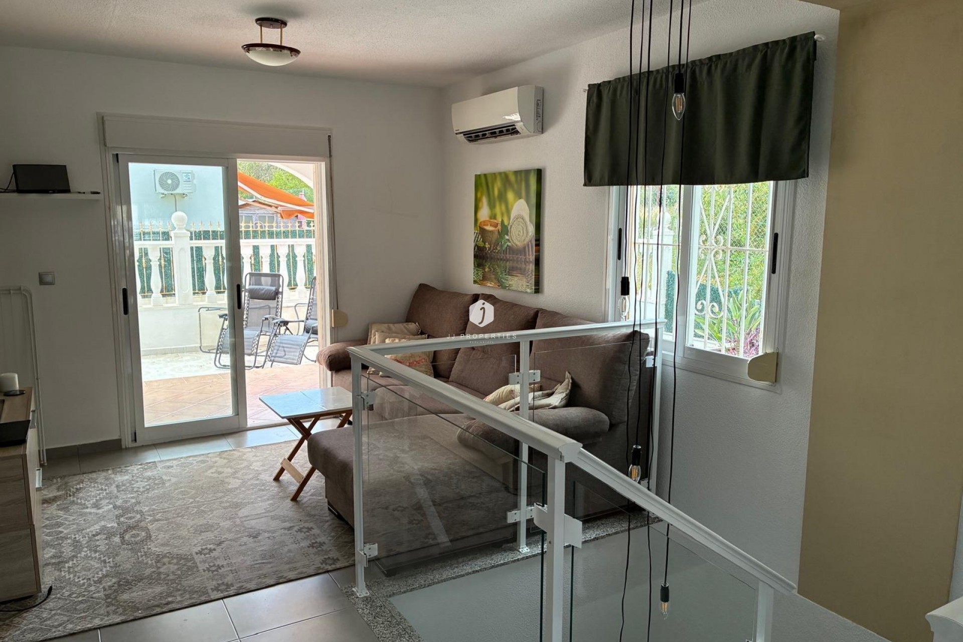 Segunda mano - Apartamento / piso -
Torrevieja - La Mata