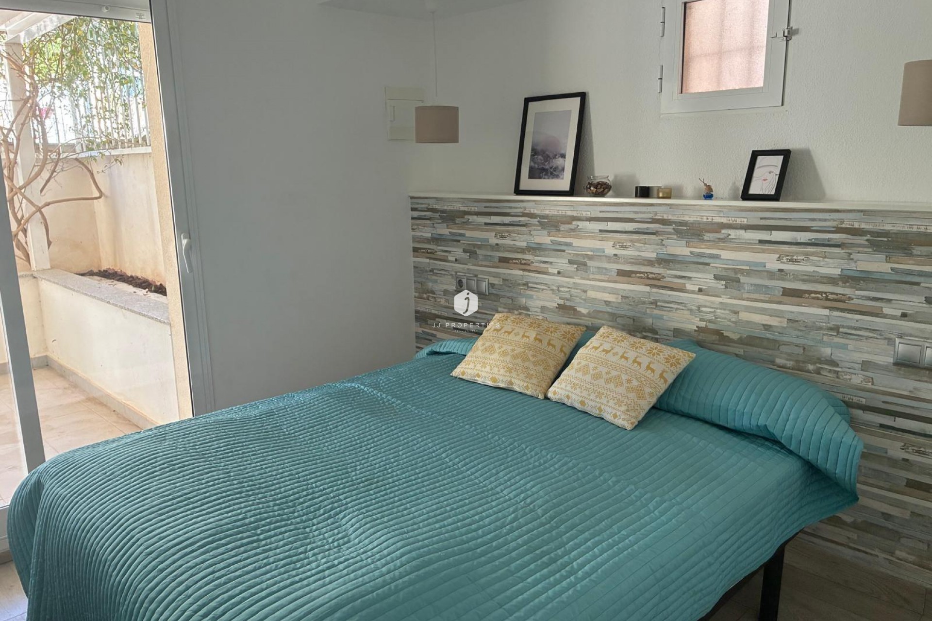 Segunda mano - Apartamento / piso -
Torrevieja - La Mata