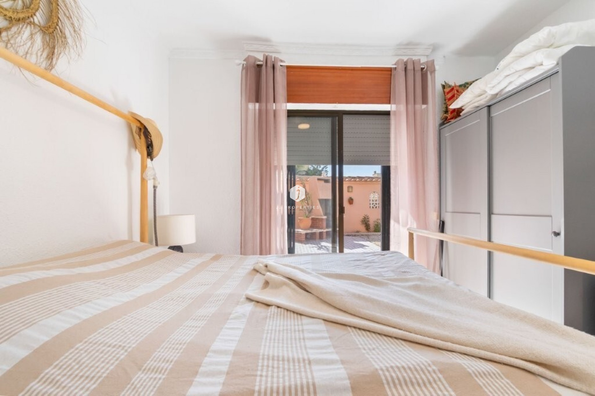 Segunda mano - Apartamento / piso -
Torrevieja - La Rosaleda