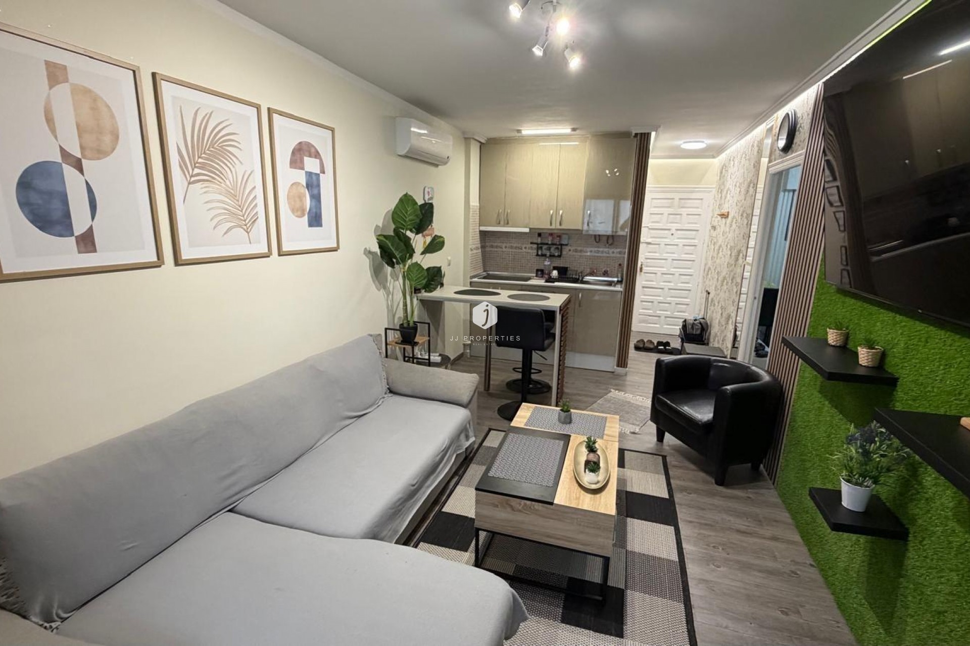 Segunda mano - Apartamento / piso -
Torrevieja - La Siesta - El Salado - Torreta