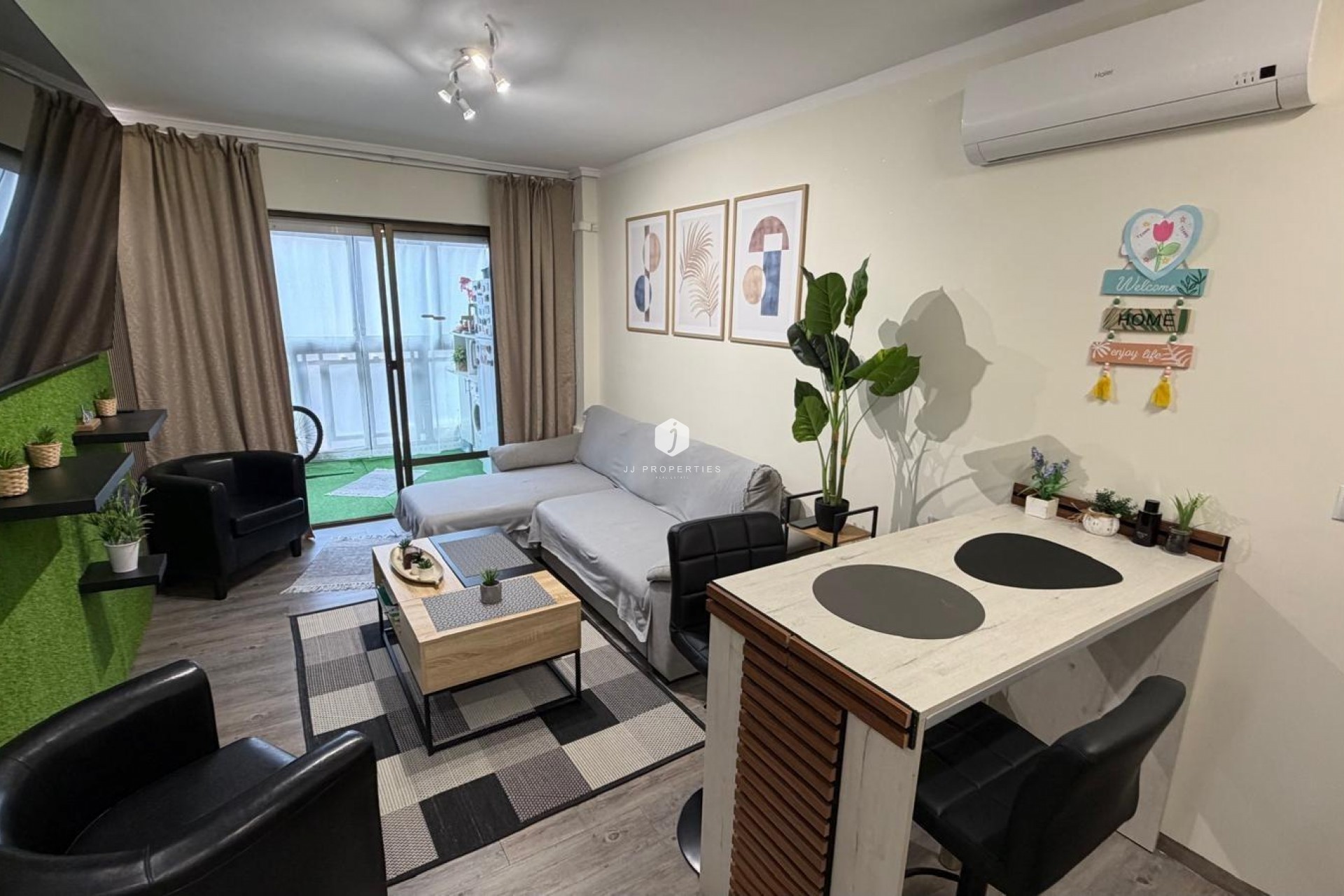 Segunda mano - Apartamento / piso -
Torrevieja - La Siesta - El Salado - Torreta