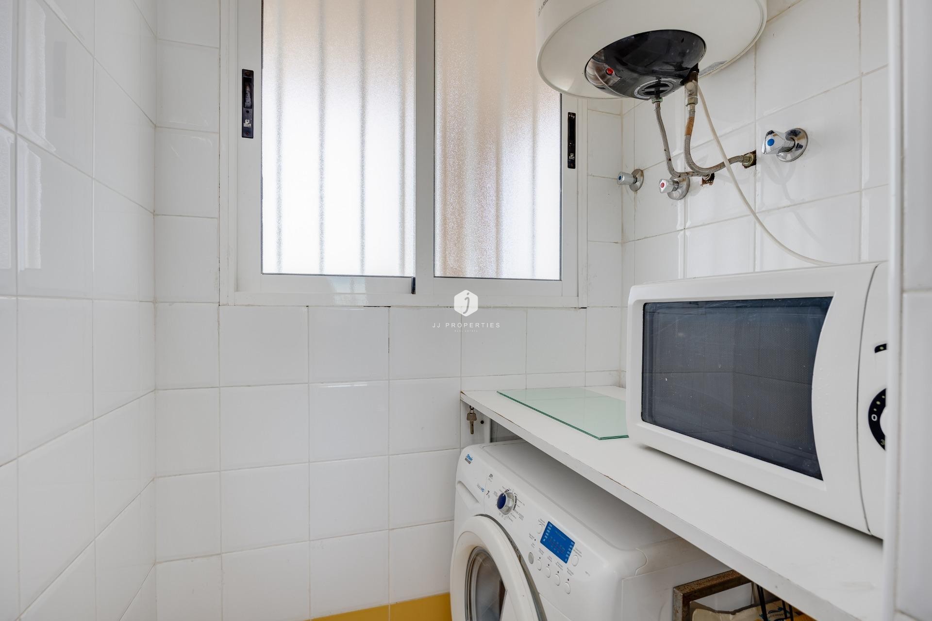 Segunda mano - Apartamento / piso -
Torrevieja - La veleta