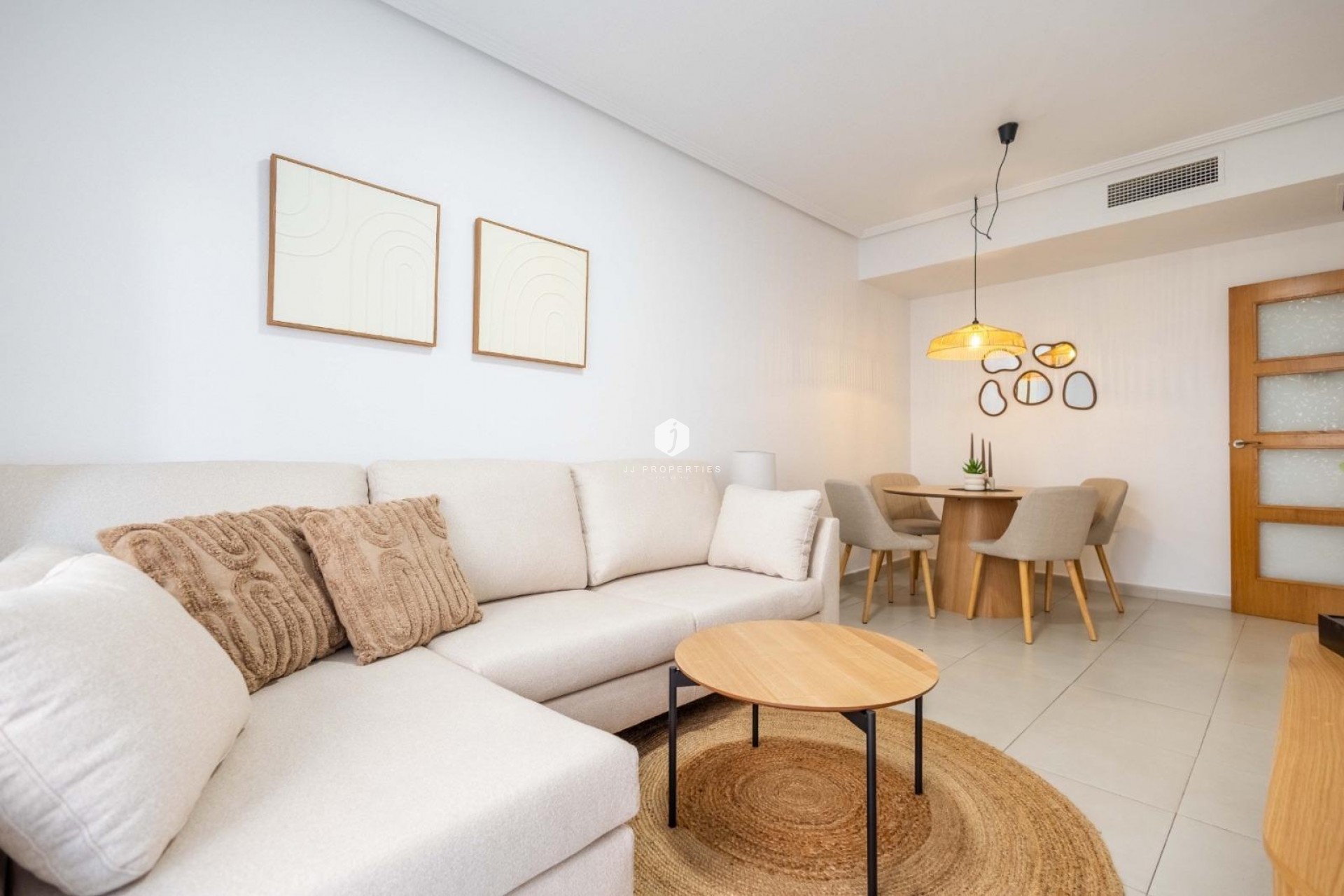 Segunda mano - Apartamento / piso -
Torrevieja - Las calas