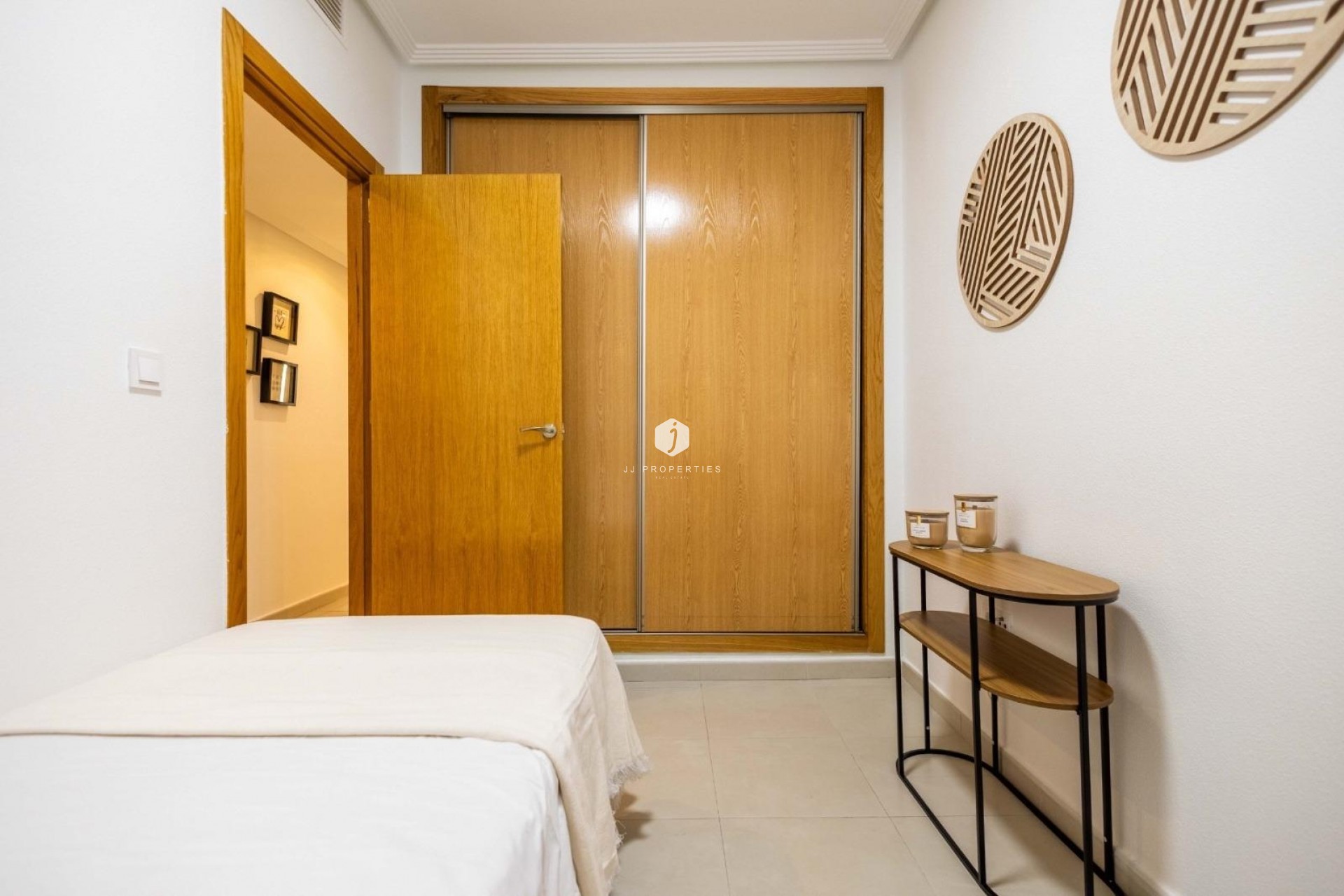 Segunda mano - Apartamento / piso -
Torrevieja - Las calas