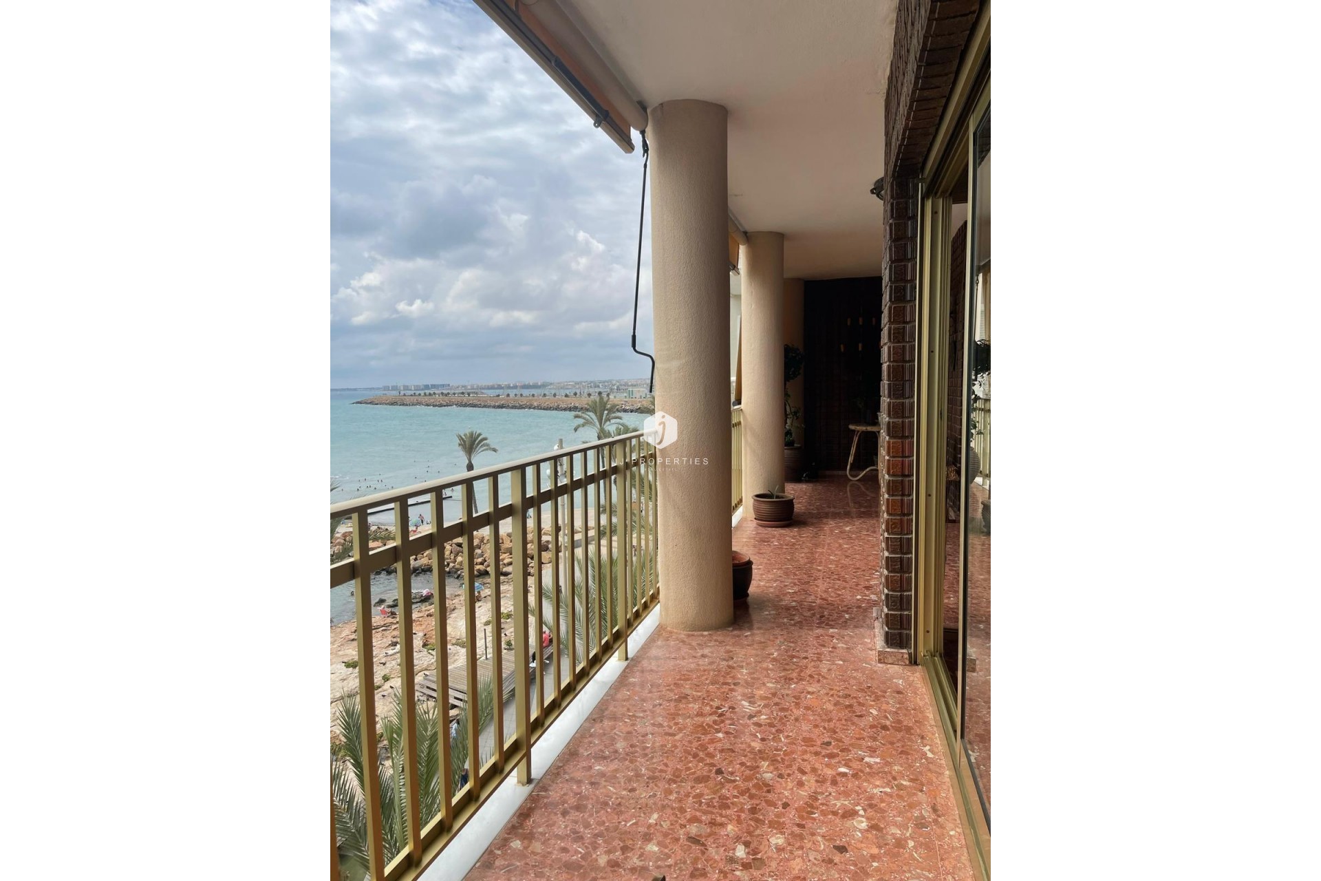 Segunda mano - Apartamento / piso -
Torrevieja - Las Piscinas Naturales