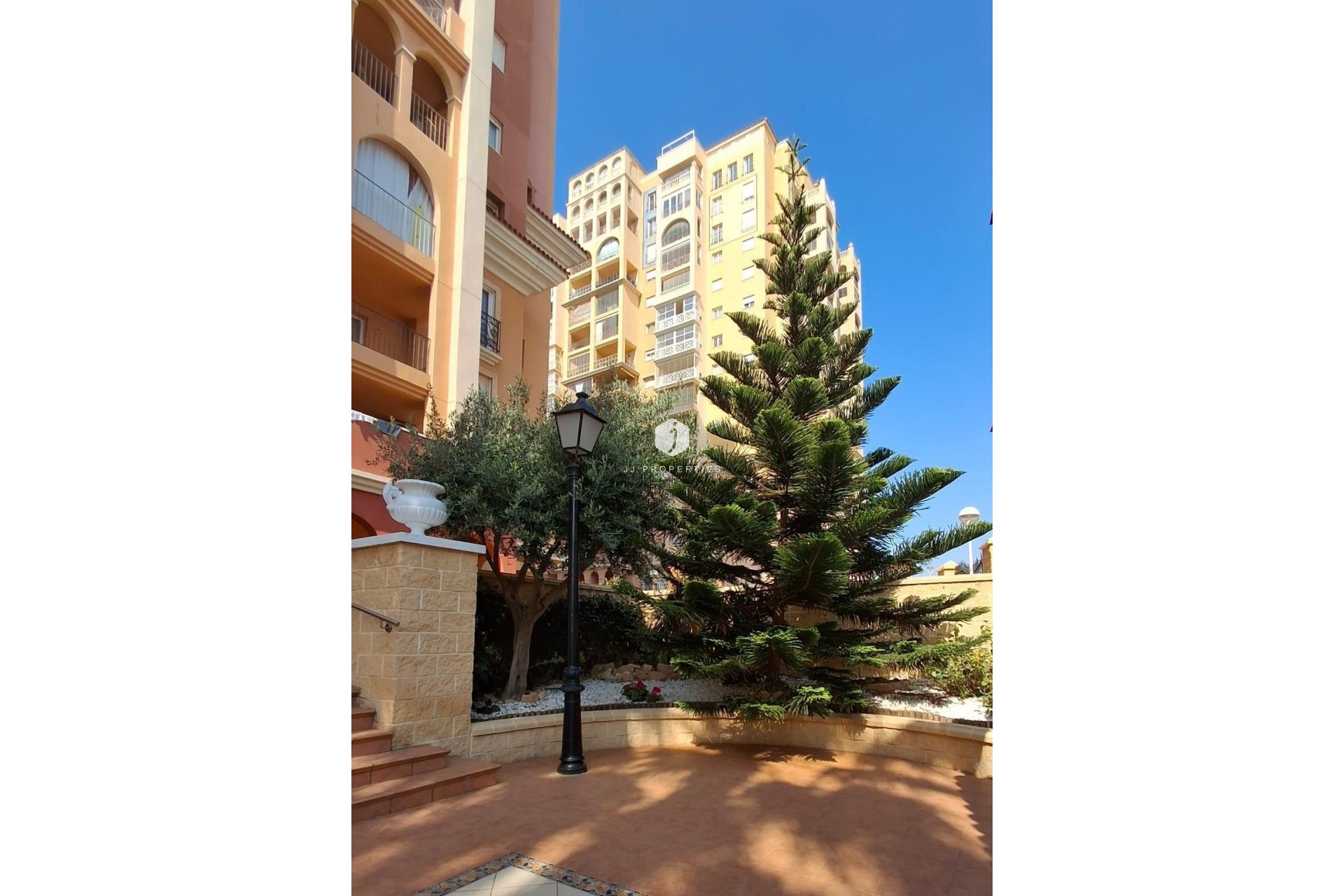 Segunda mano - Apartamento / piso -
Torrevieja - Los Frutales