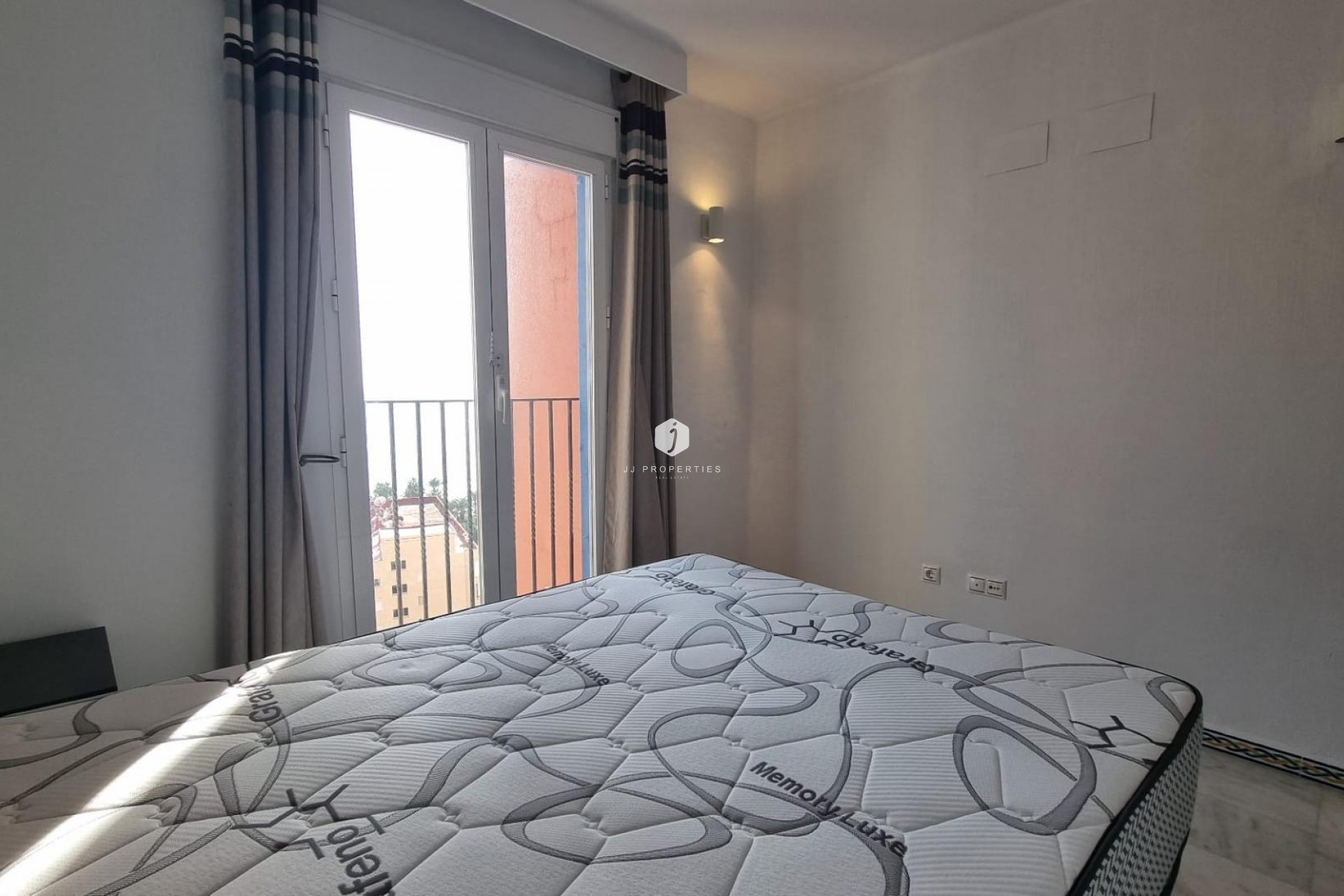 Segunda mano - Apartamento / piso -
Torrevieja - Los Frutales