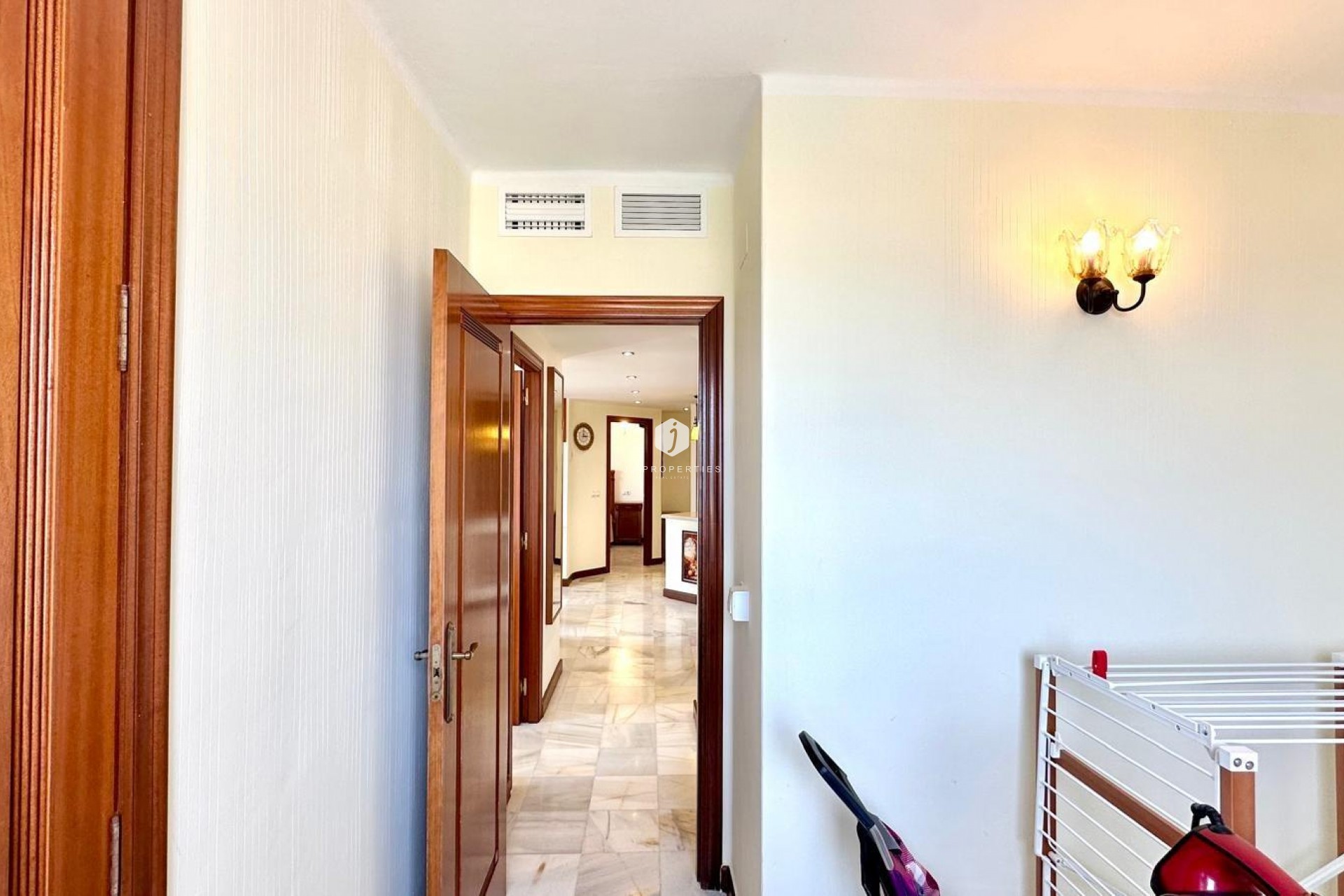 Segunda mano - Apartamento / piso -
Torrevieja - Los Frutales