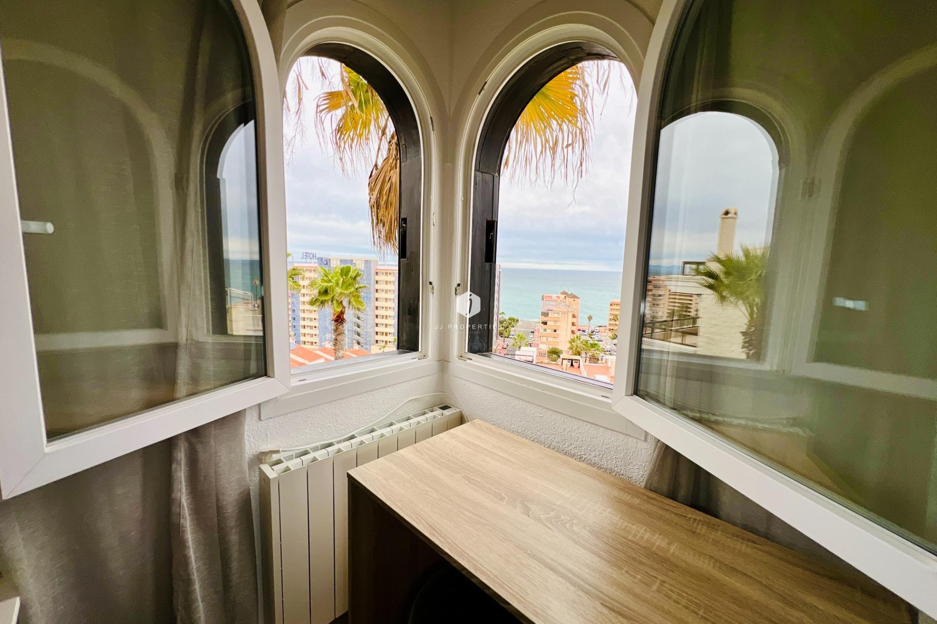 Segunda mano - Apartamento / piso -
Torrevieja - Miramar - Torre Del Moro