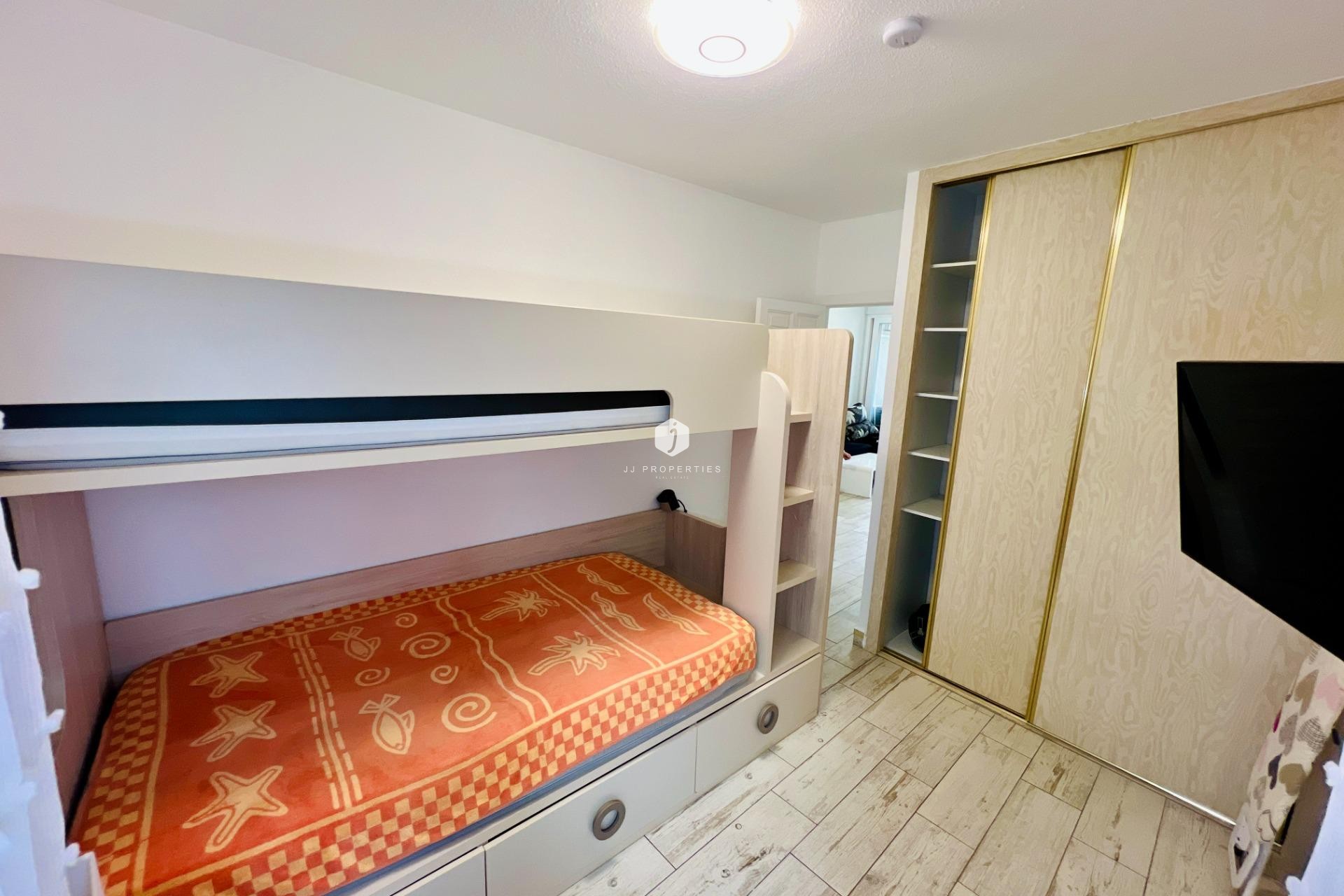 Segunda mano - Apartamento / piso -
Torrevieja - Miramar - Torre Del Moro