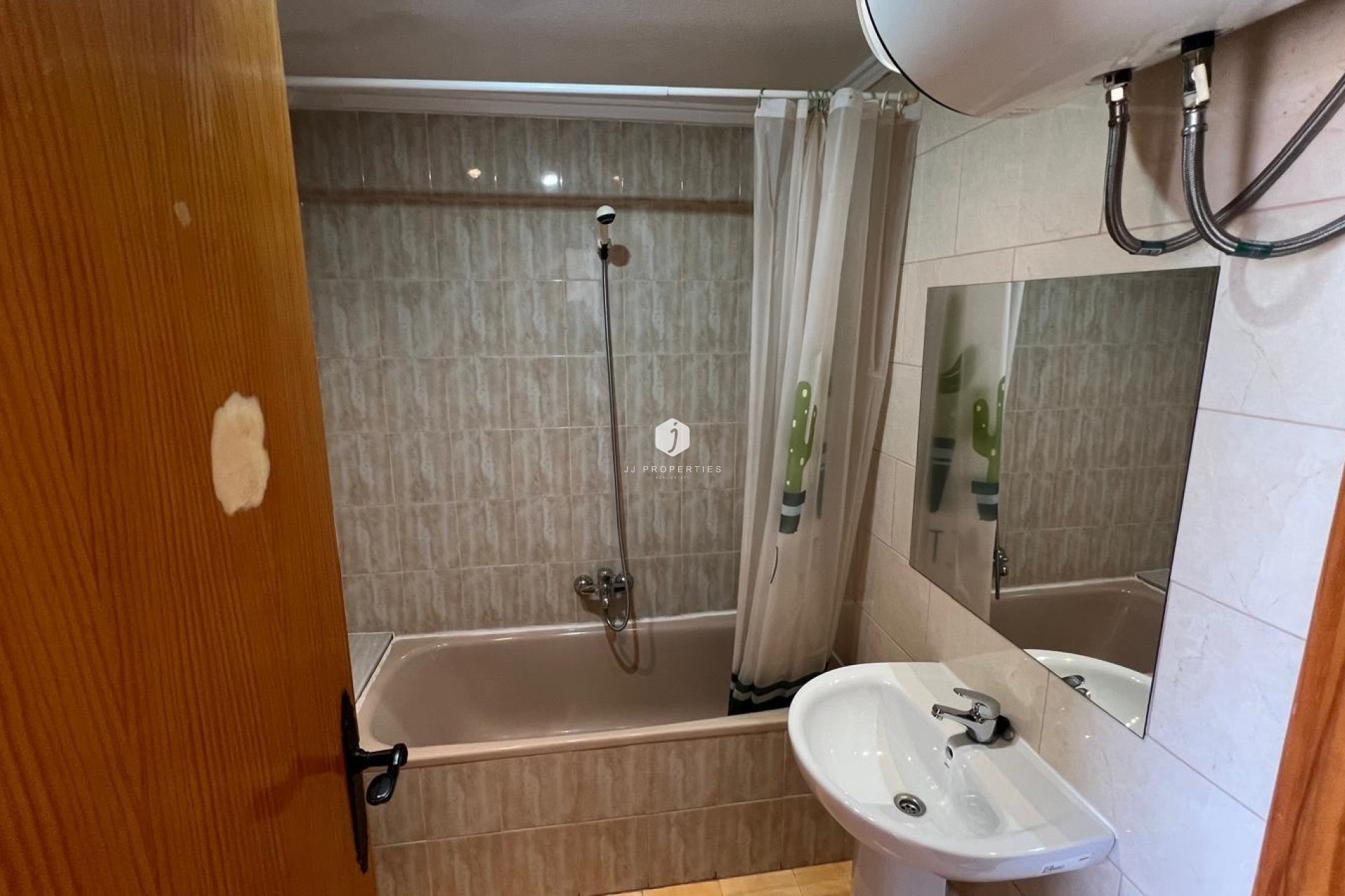 Segunda mano - Apartamento / piso -
Torrevieja - Miramar - Torre Del Moro